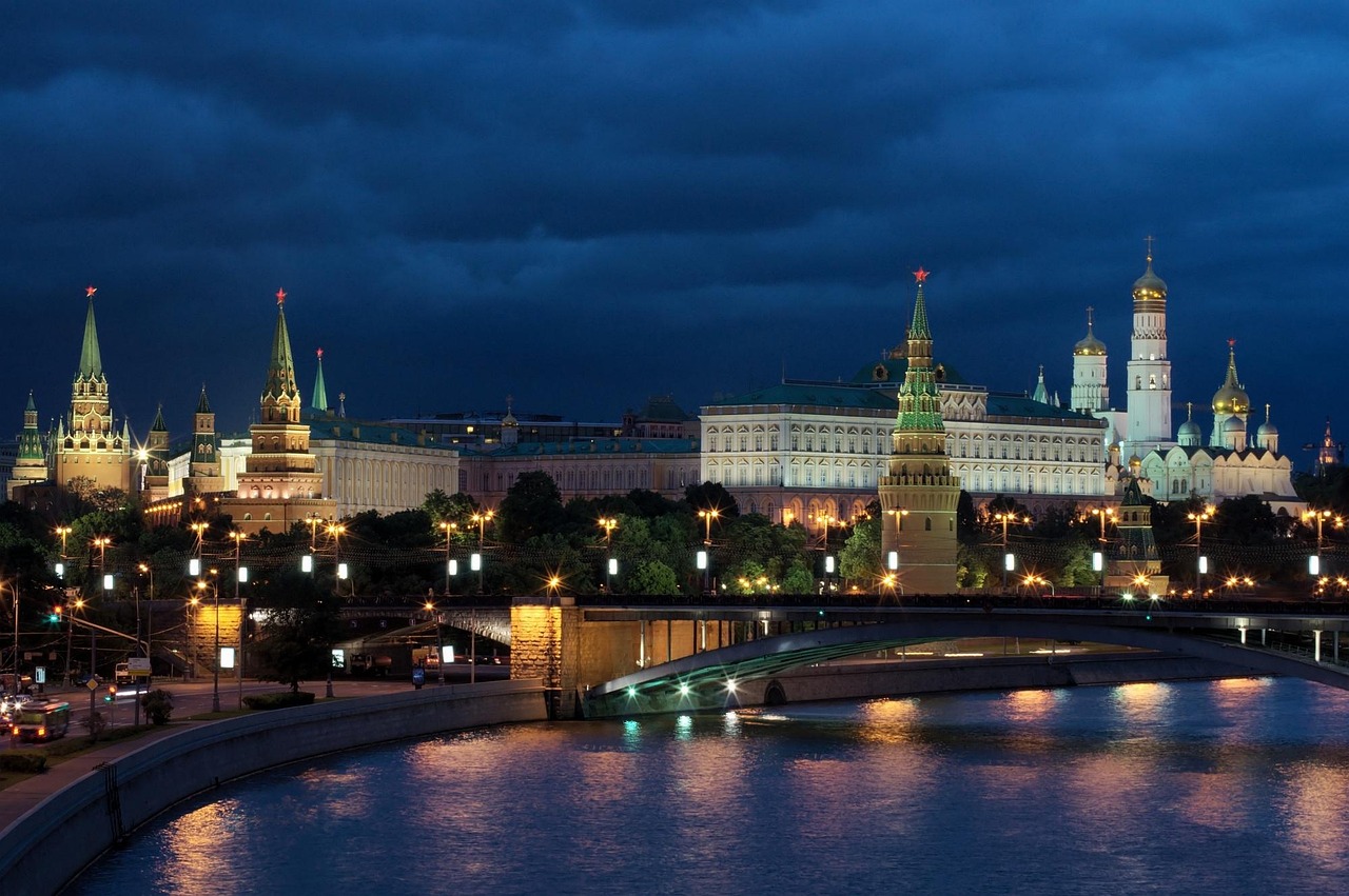 View of the Moscow Kremlin and river at dusk