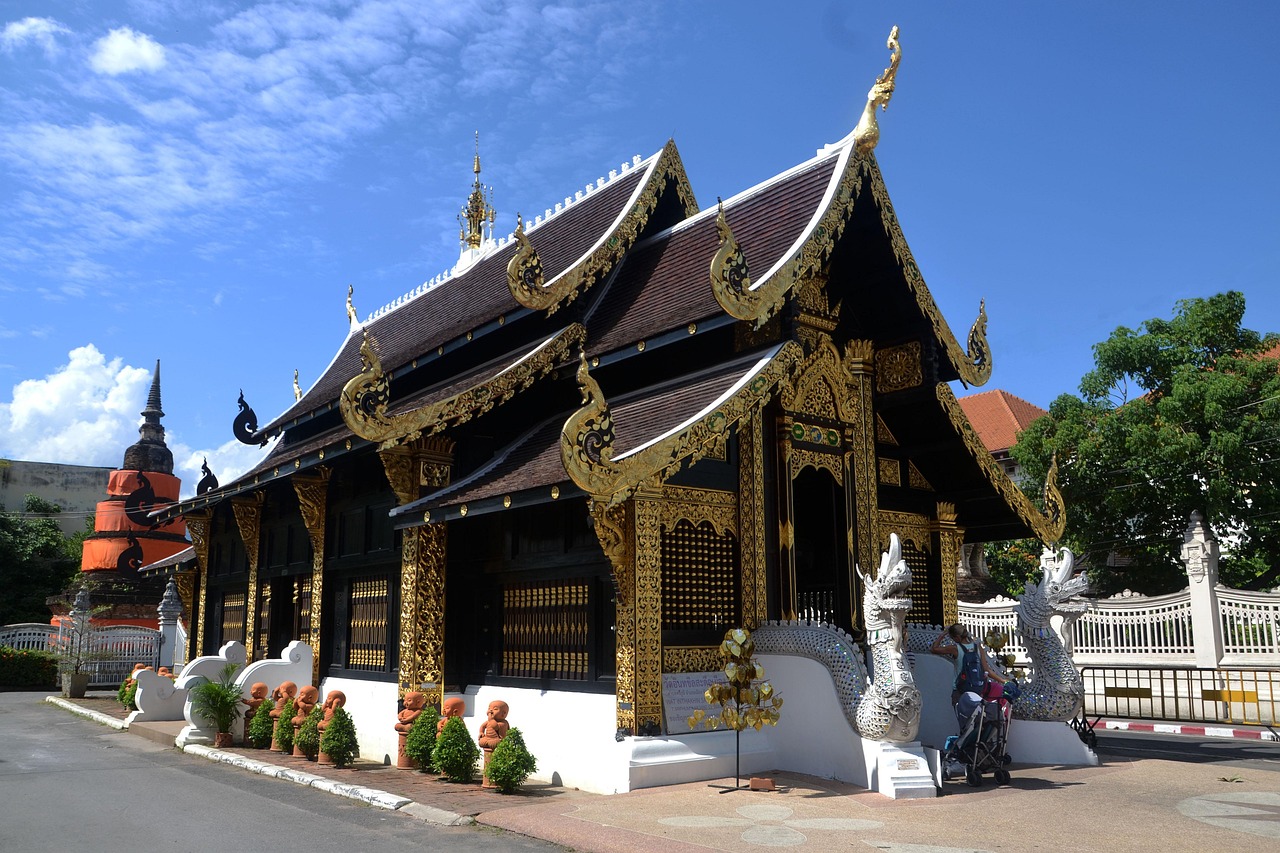 Wat Chedi Luang temple in Chiang Mai