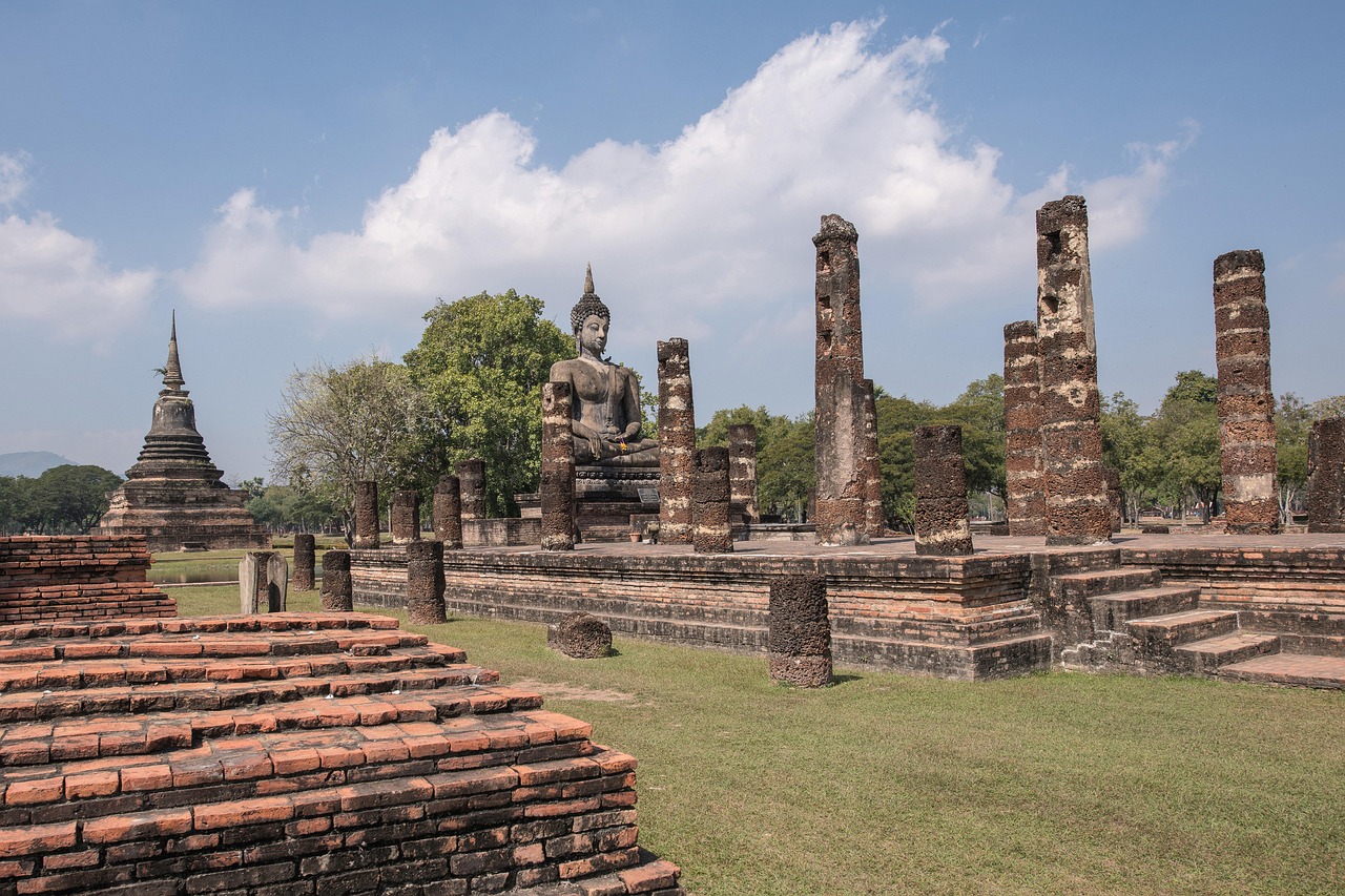 Giant seated Buddha at Wat Si Chum, Sukhothai, Thailand