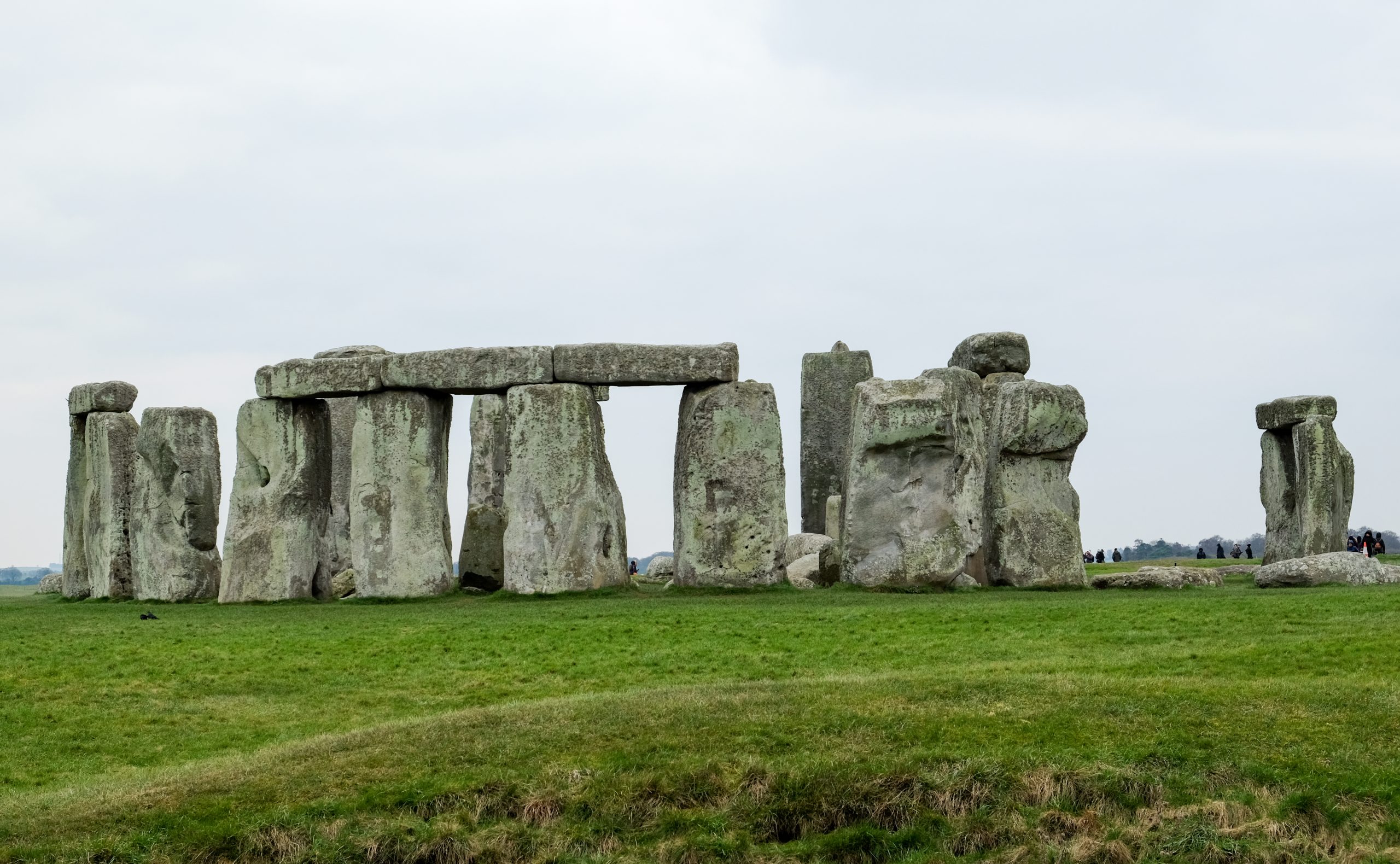 The full circle of standing stones. Stonehenge was built and remodelled over many centuries. Photo: Wikimedia Commons