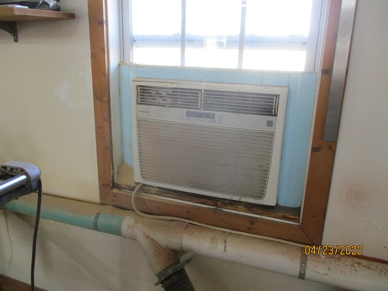The internal components of a window air conditioner