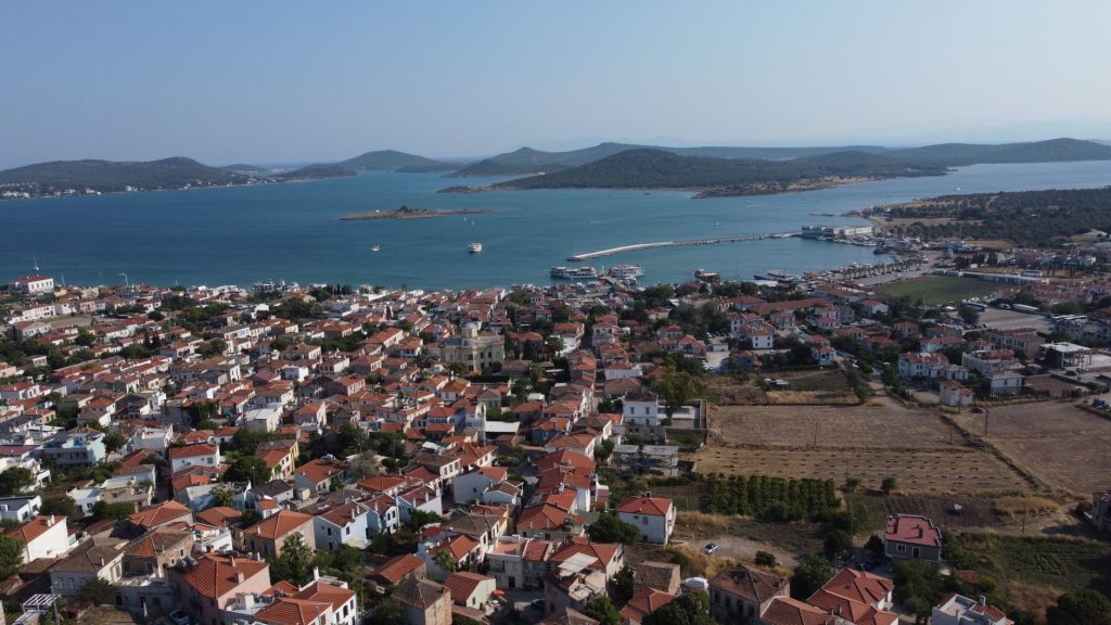 Akçay and Edremit Travel Guide: Places to See, What to Eat, Where to Stay?