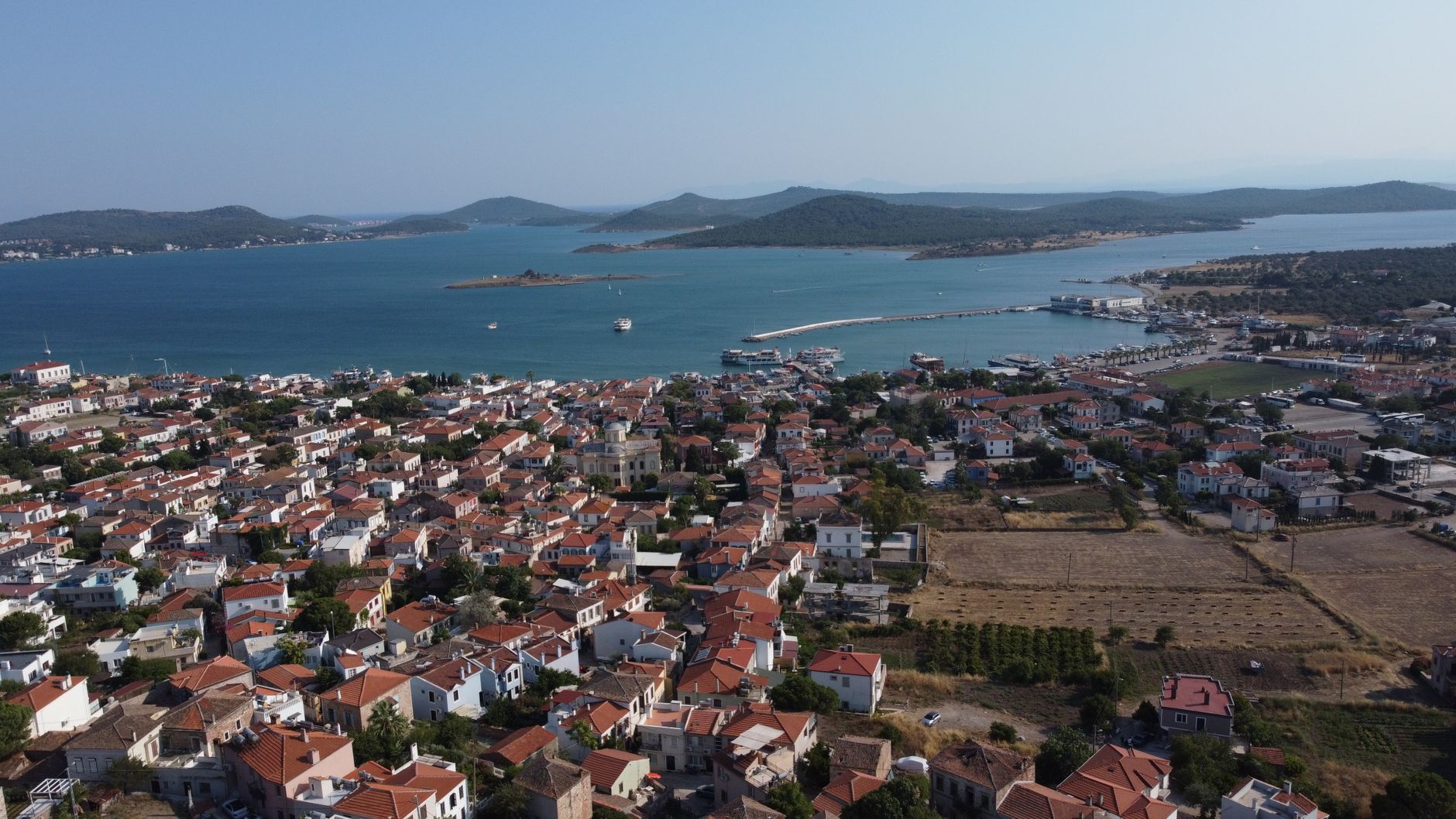 Akçay and Edremit Travel Guide: Places to See, What to Eat, Where to Stay?