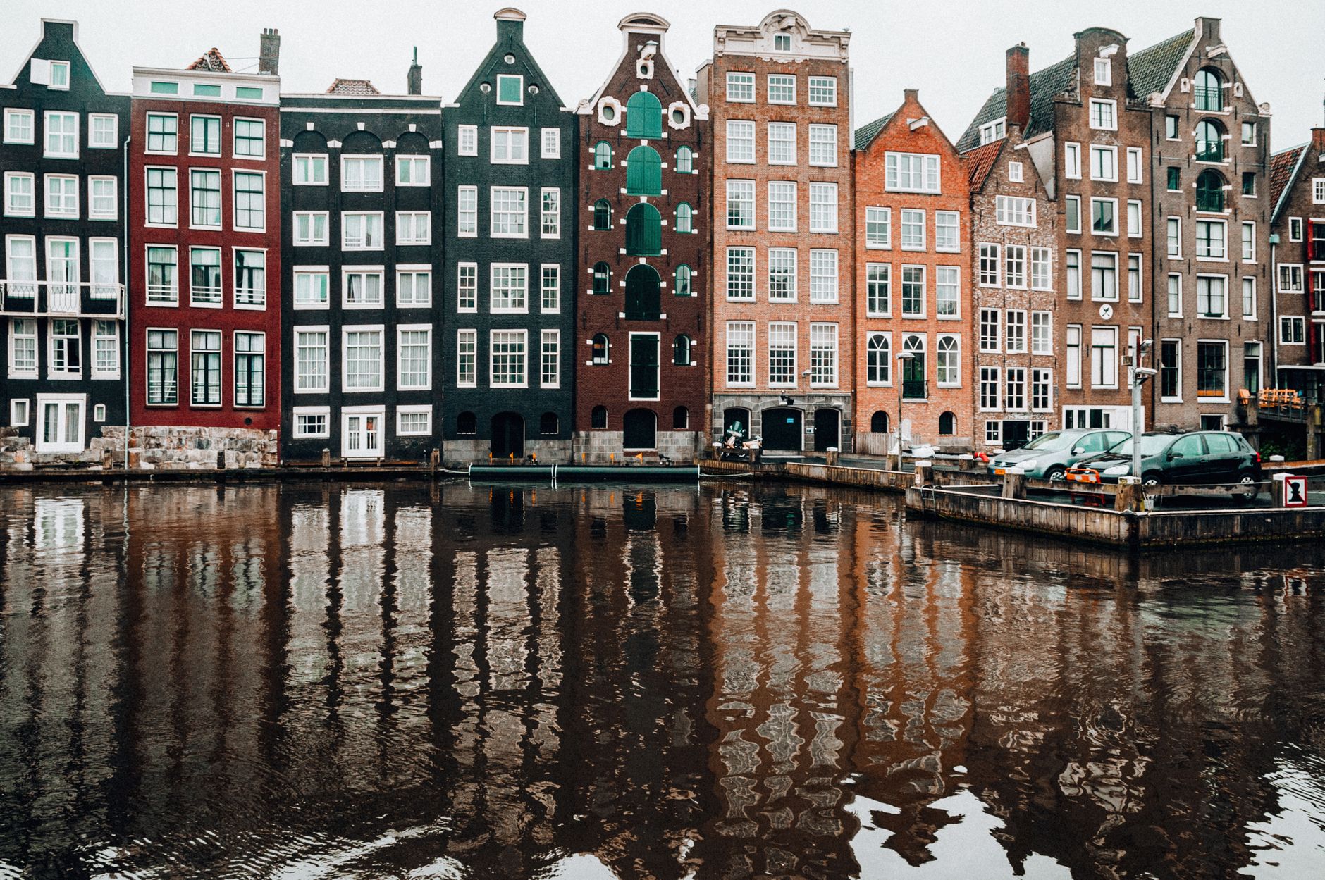 Amsterdam Travel Guide
