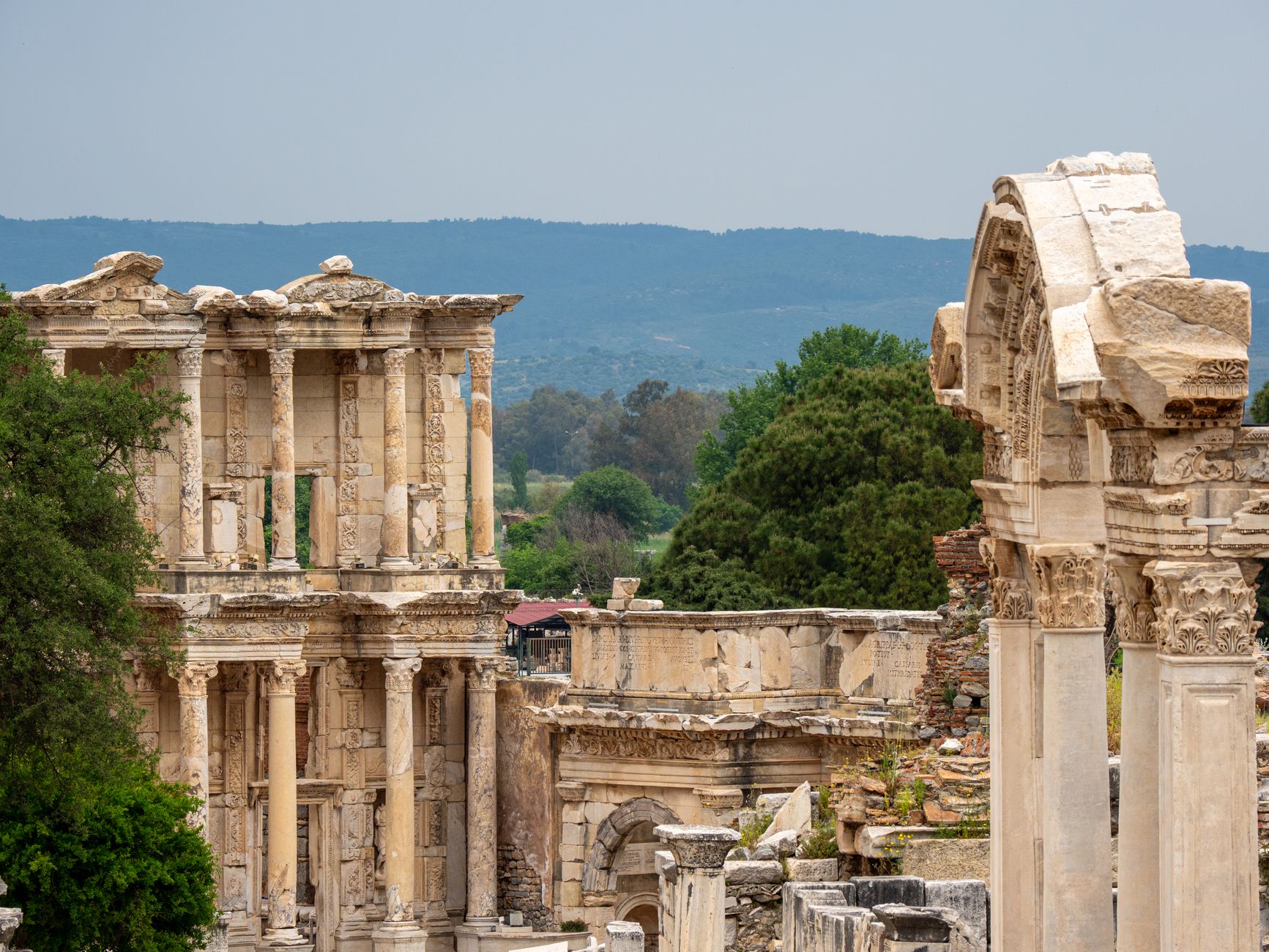 Ancient Cities of the Aegean: A Journey Guide to History