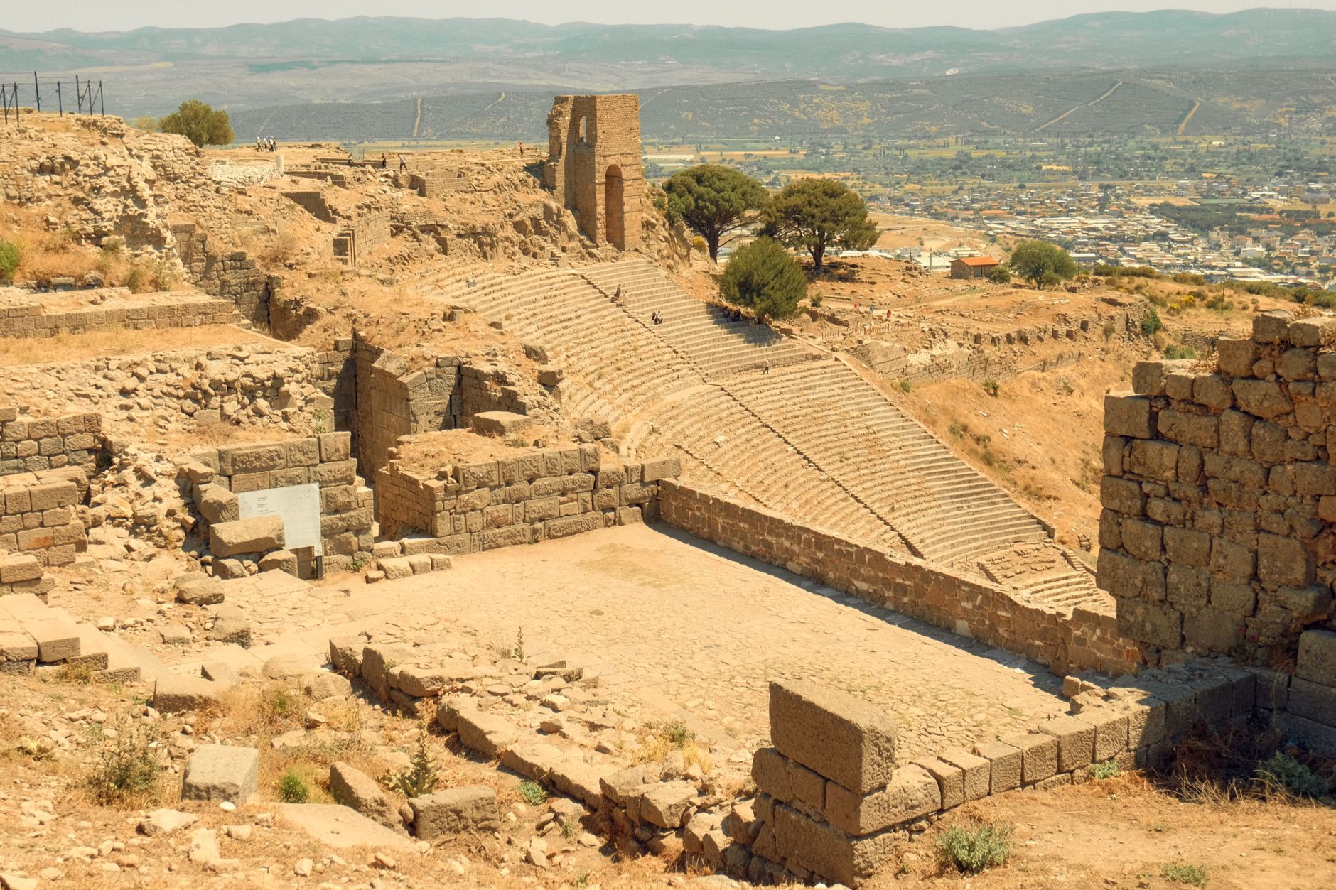 Ancient Cities of the Aegean: A Journey Guide to History