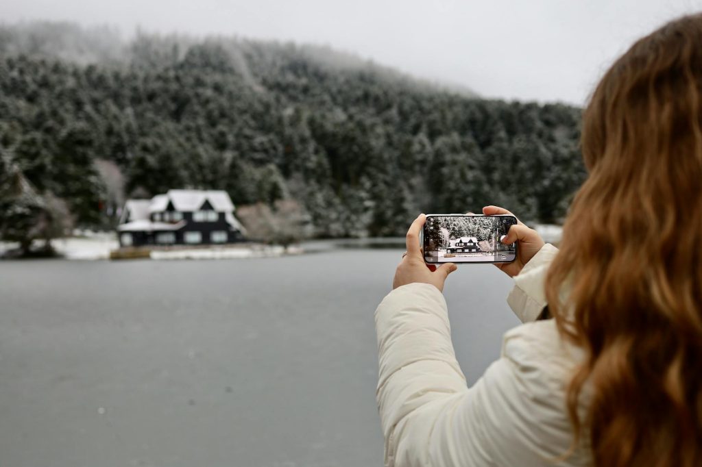Armutlu Pictures