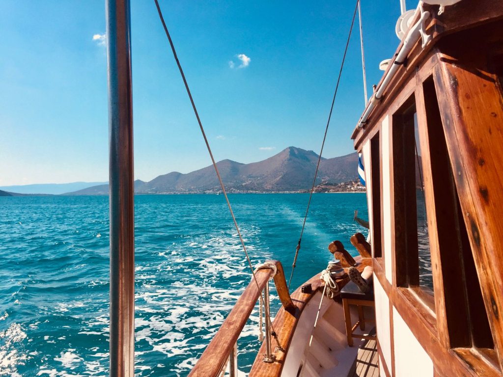 Blue Cruise Guide: Gulet Tour in Aegean and Mediterranean Bays