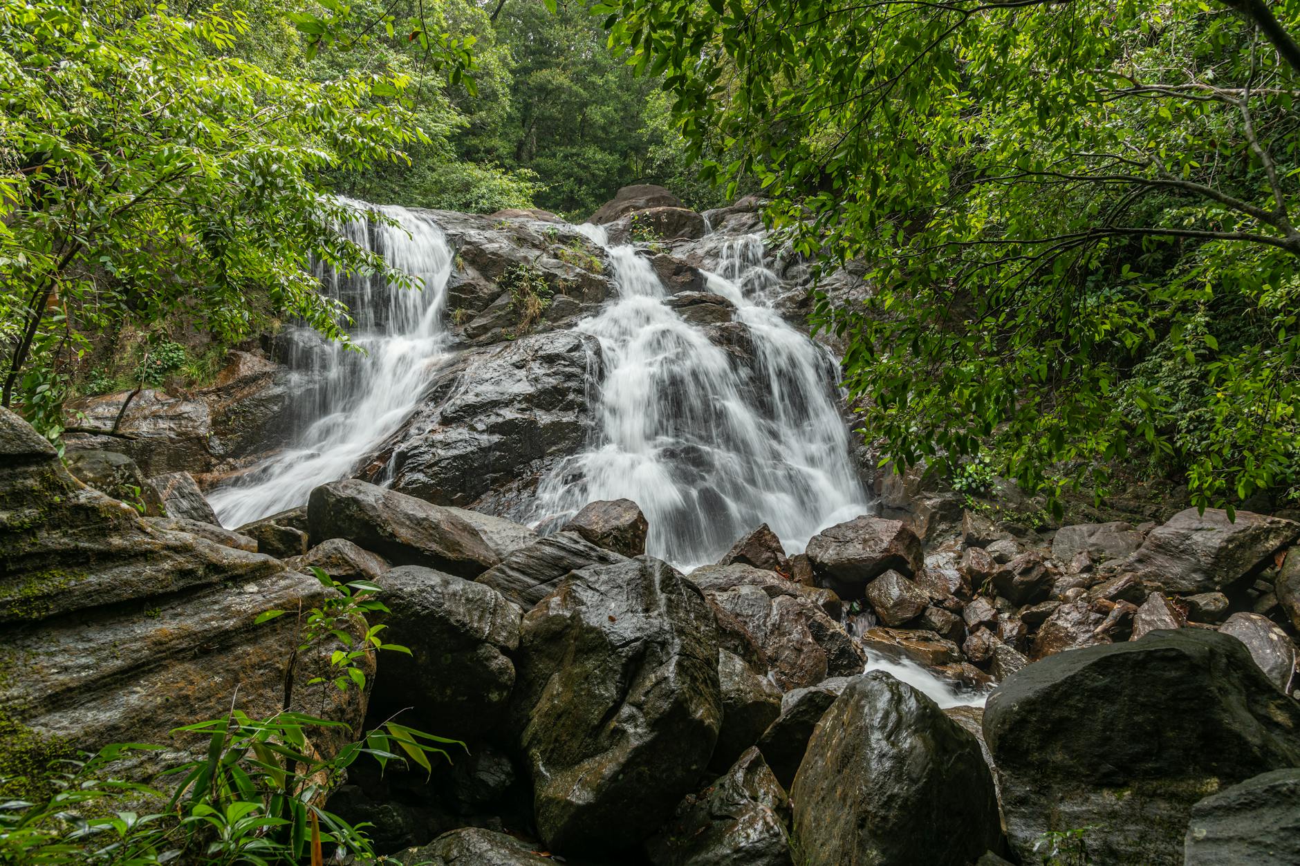 Camiavlu Waterfall