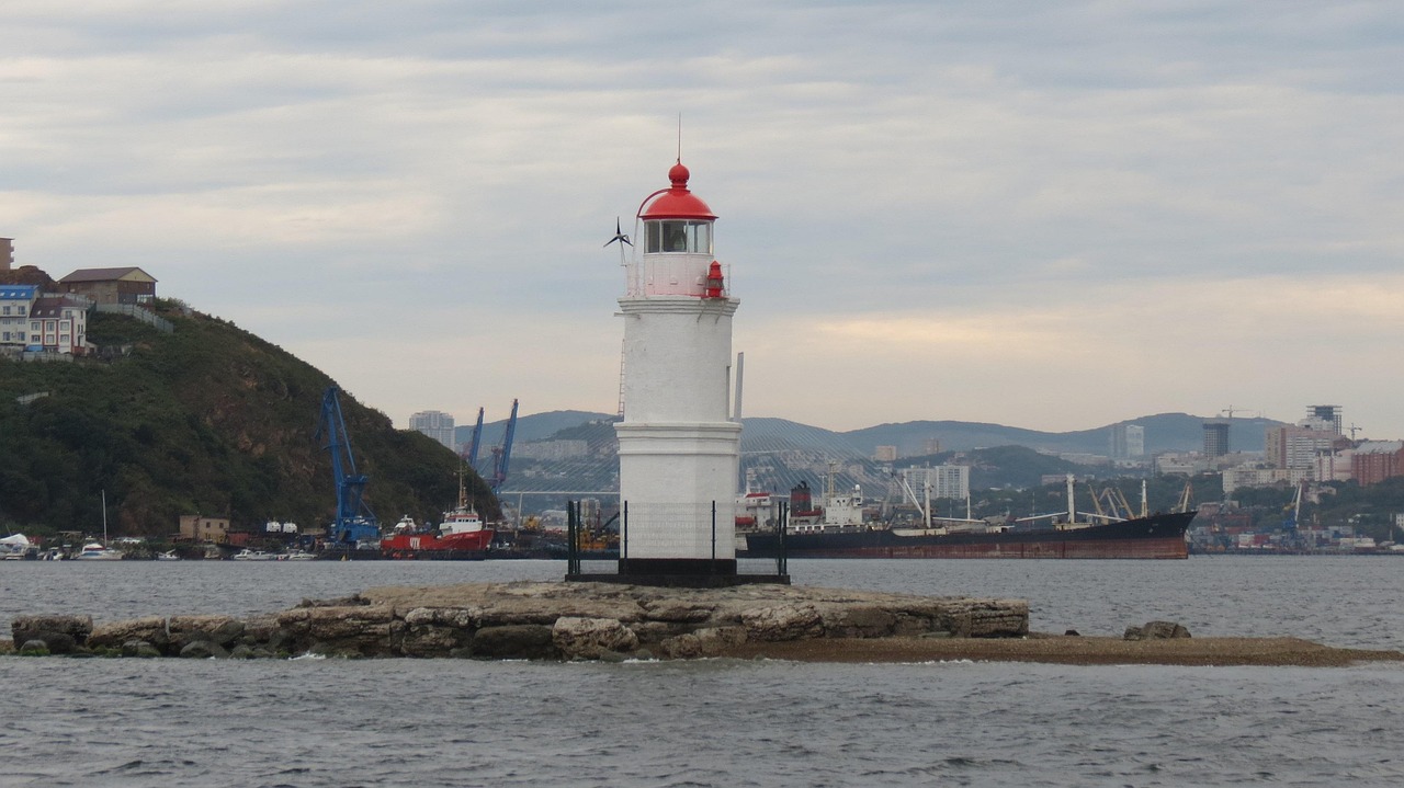 Vladivostok bridge over the Golden Horn Bay