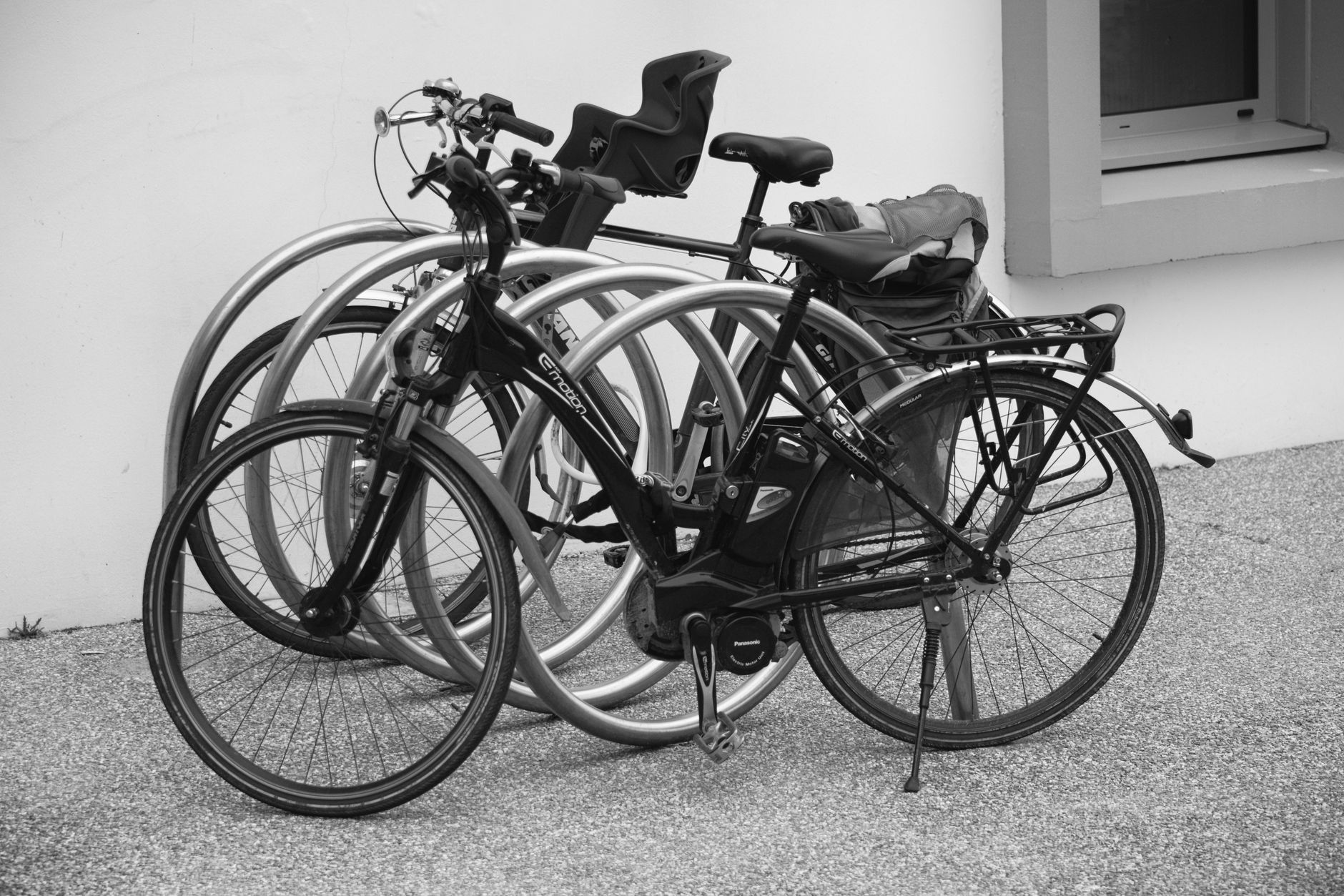 Easily Turning a Bicycle into an Electric Bicycle