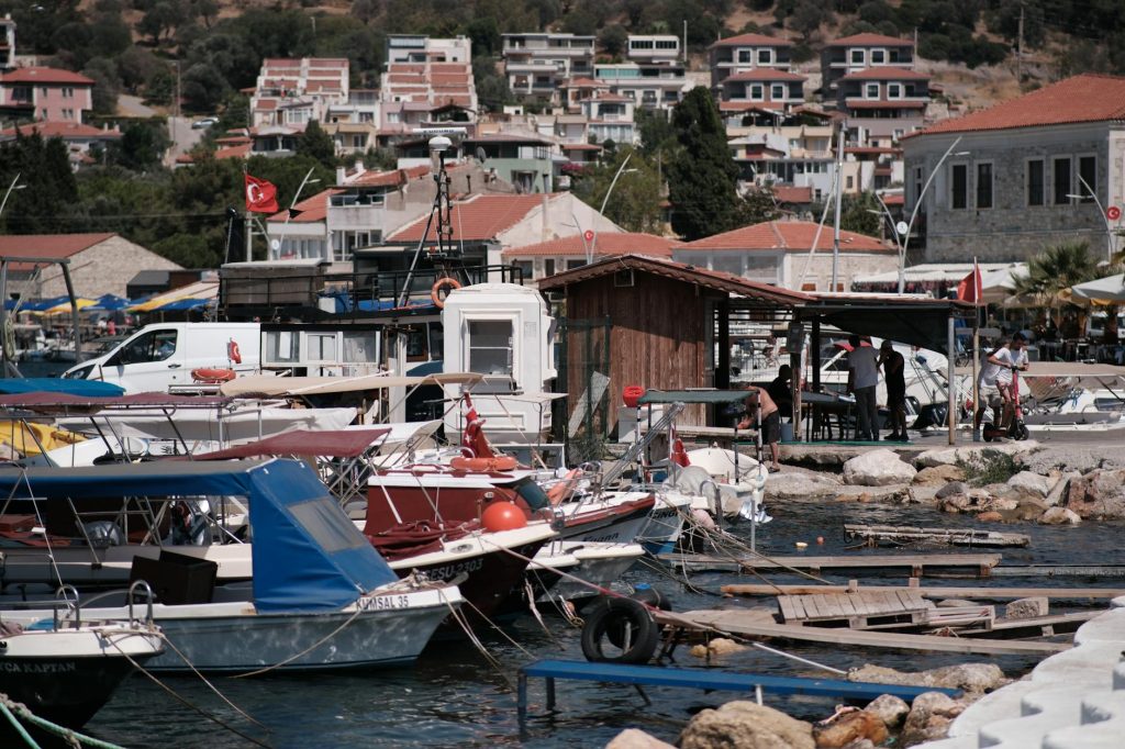 Foça Travel Guide