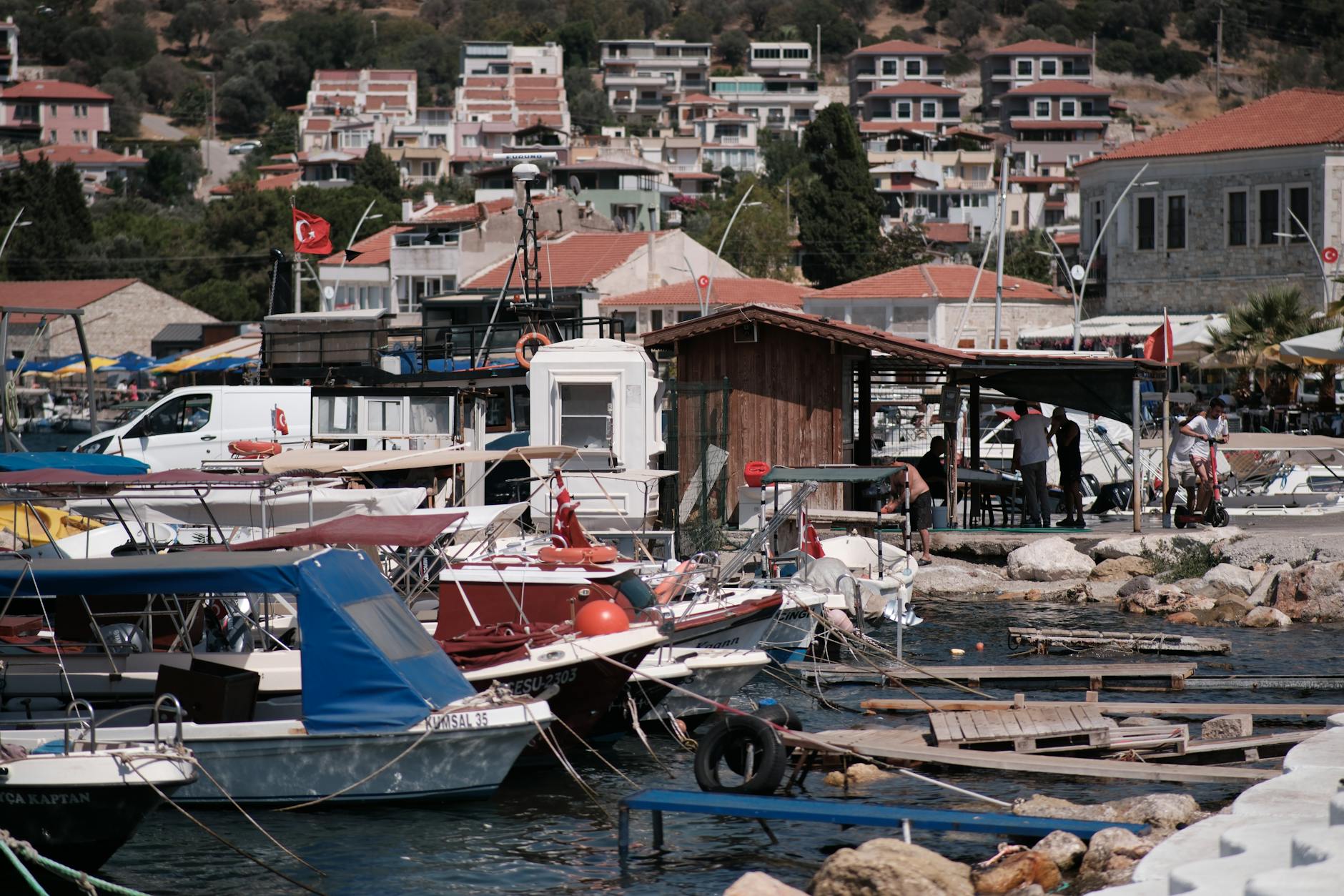 Foça Travel Guide