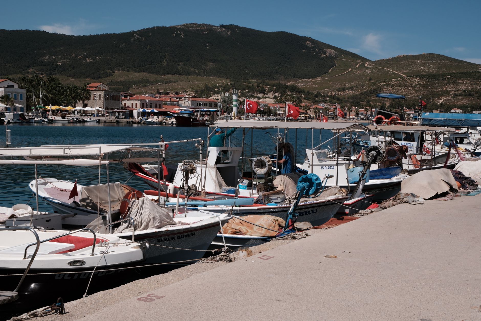Foça Travel Guide