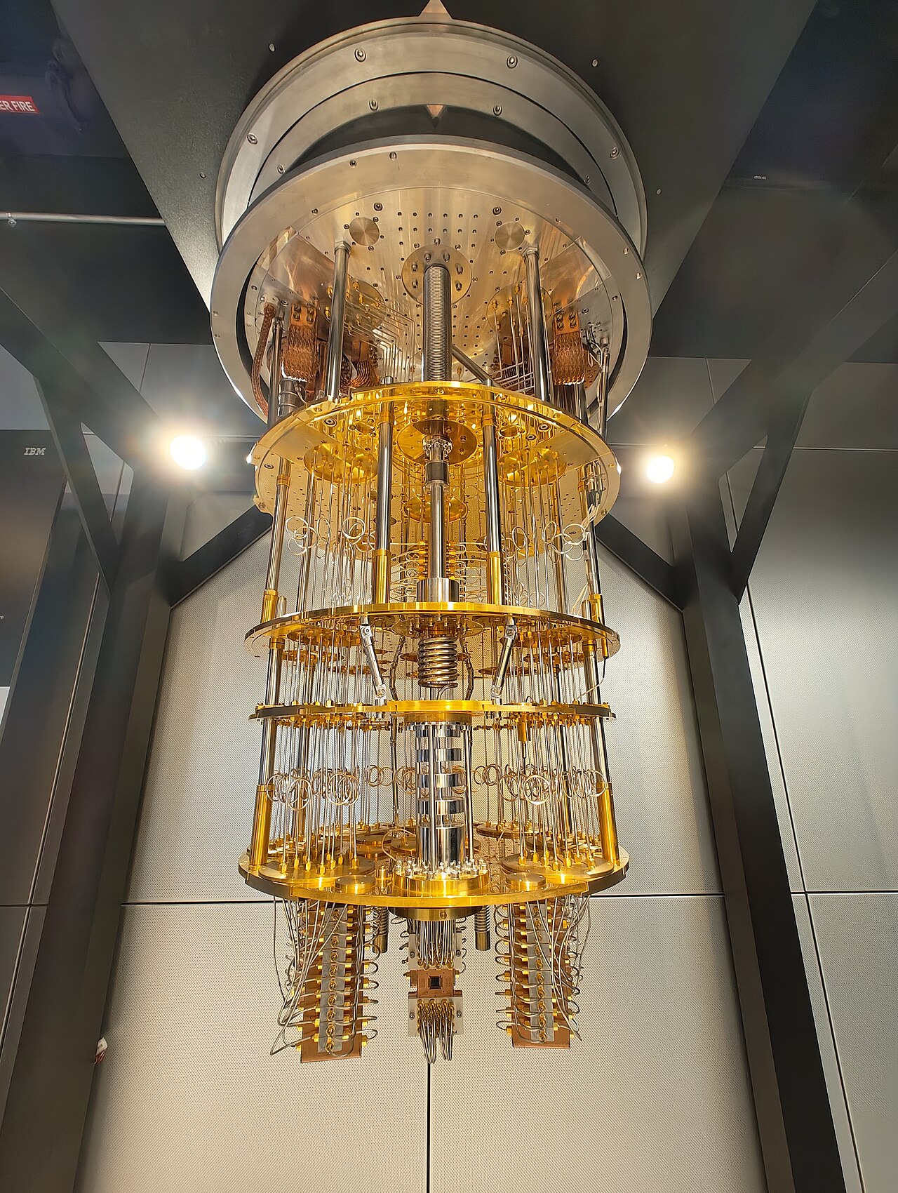A quantum computing system