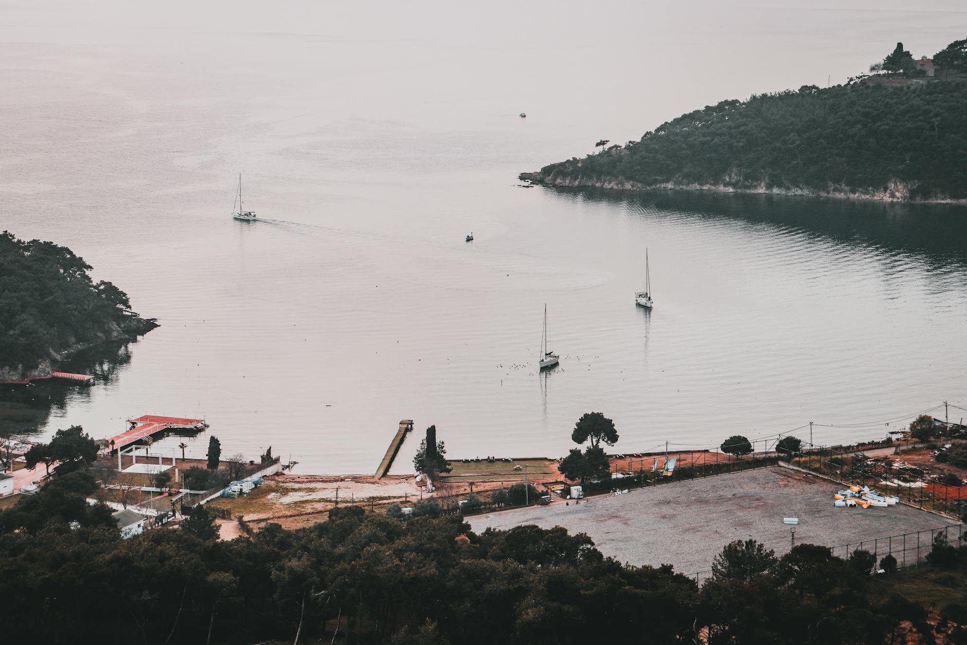 Katrancı Bay Holiday Travel Guide