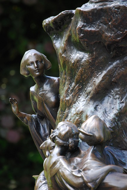 The Peter Pan statue in Kensington Gardens