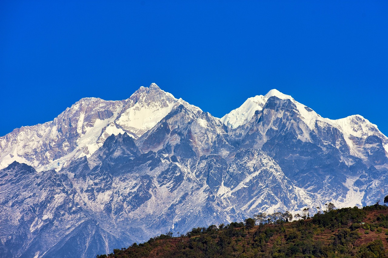 Himalayan peaks of the east