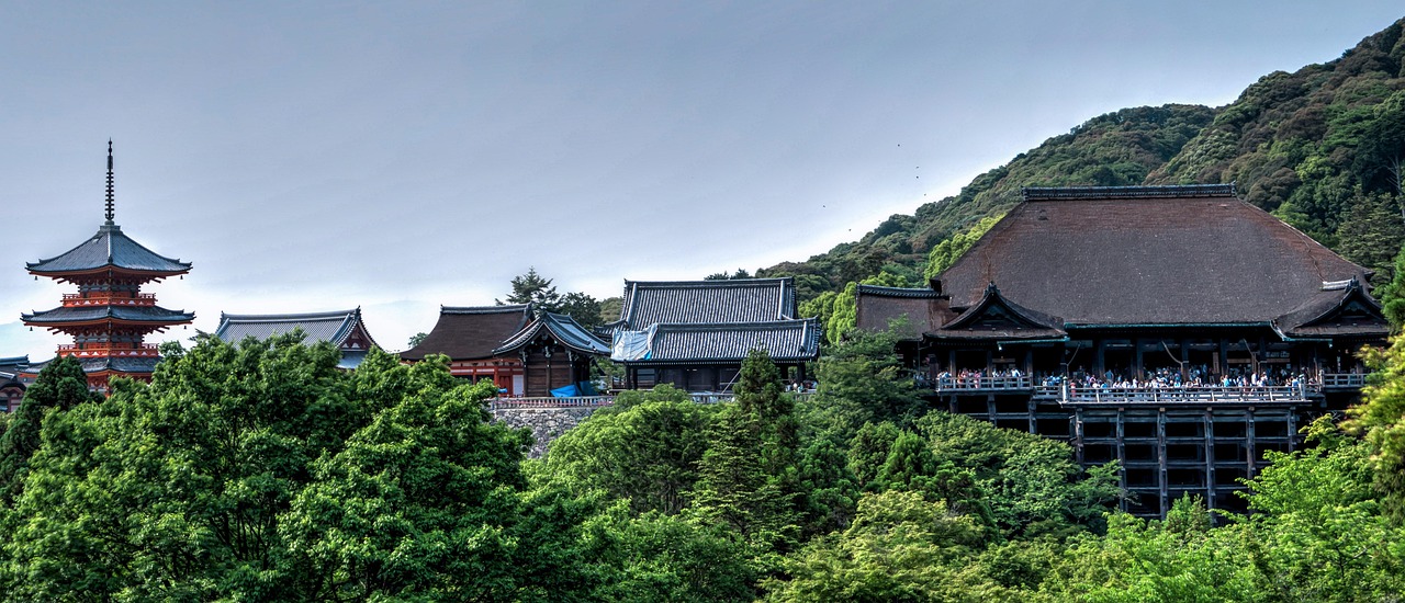 Kiyomizu-dera temple in the Higashiyama district of Kyoto