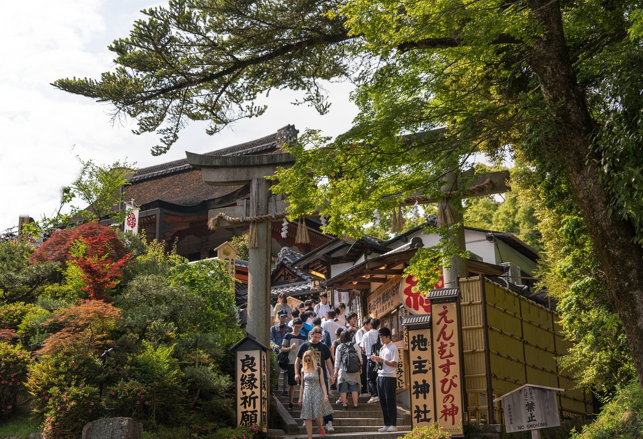 Kiyomizu-dera temple in the Higashiyama district of Kyoto