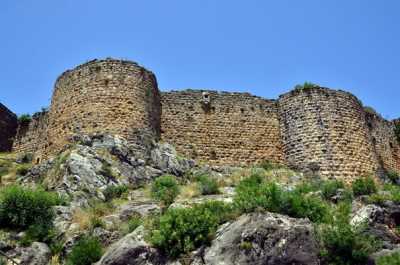 Kozan Kalesi – Places to Visit – Adana