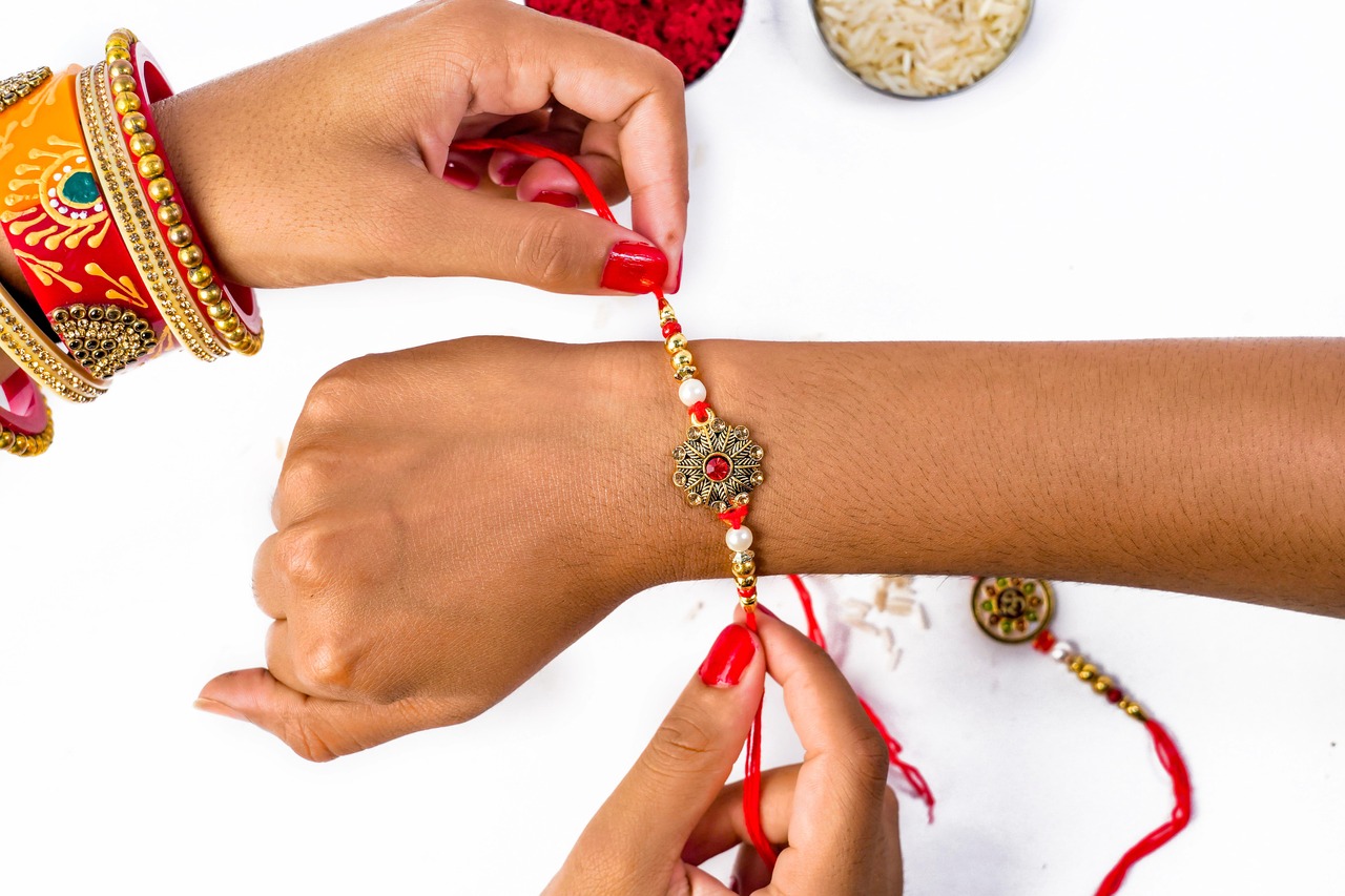 Hindu ceremonial jewelry and ornament
