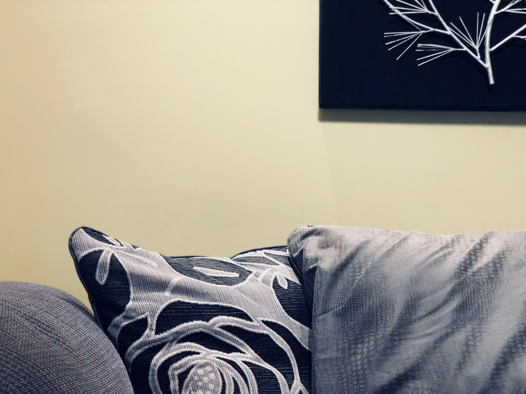 Living Room Decorations in Gray Tones