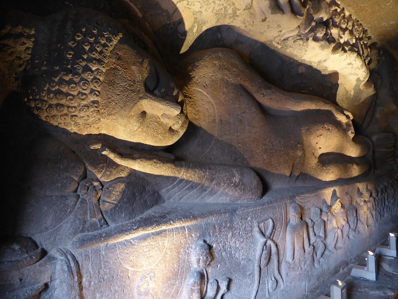 The ancient rock cut Buddhist caves of Maharashtra, masterpieces of early Indian art