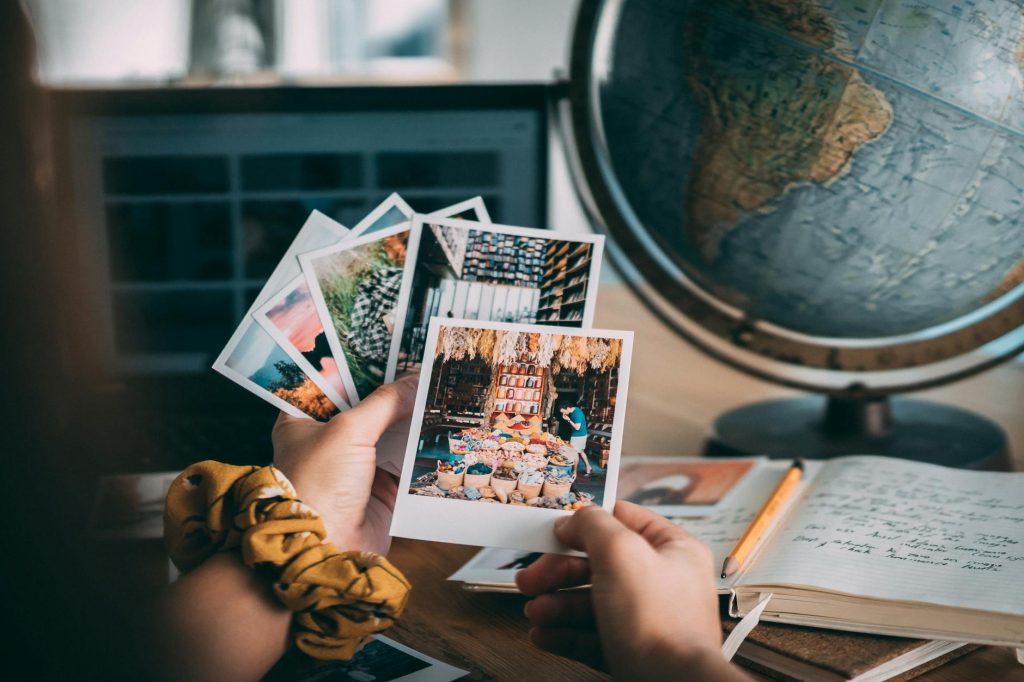 Pictures in the Globe