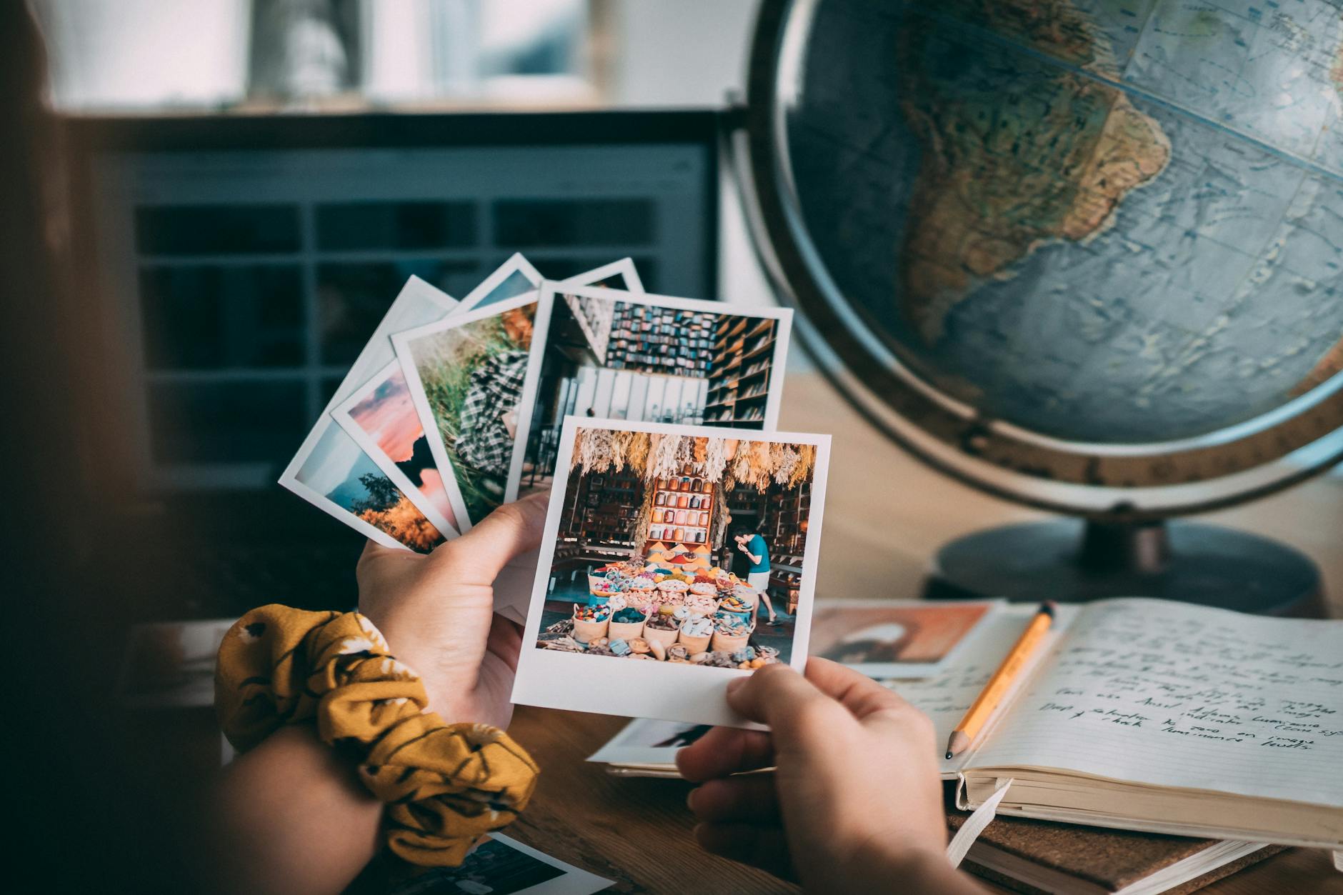 Pictures in the Globe