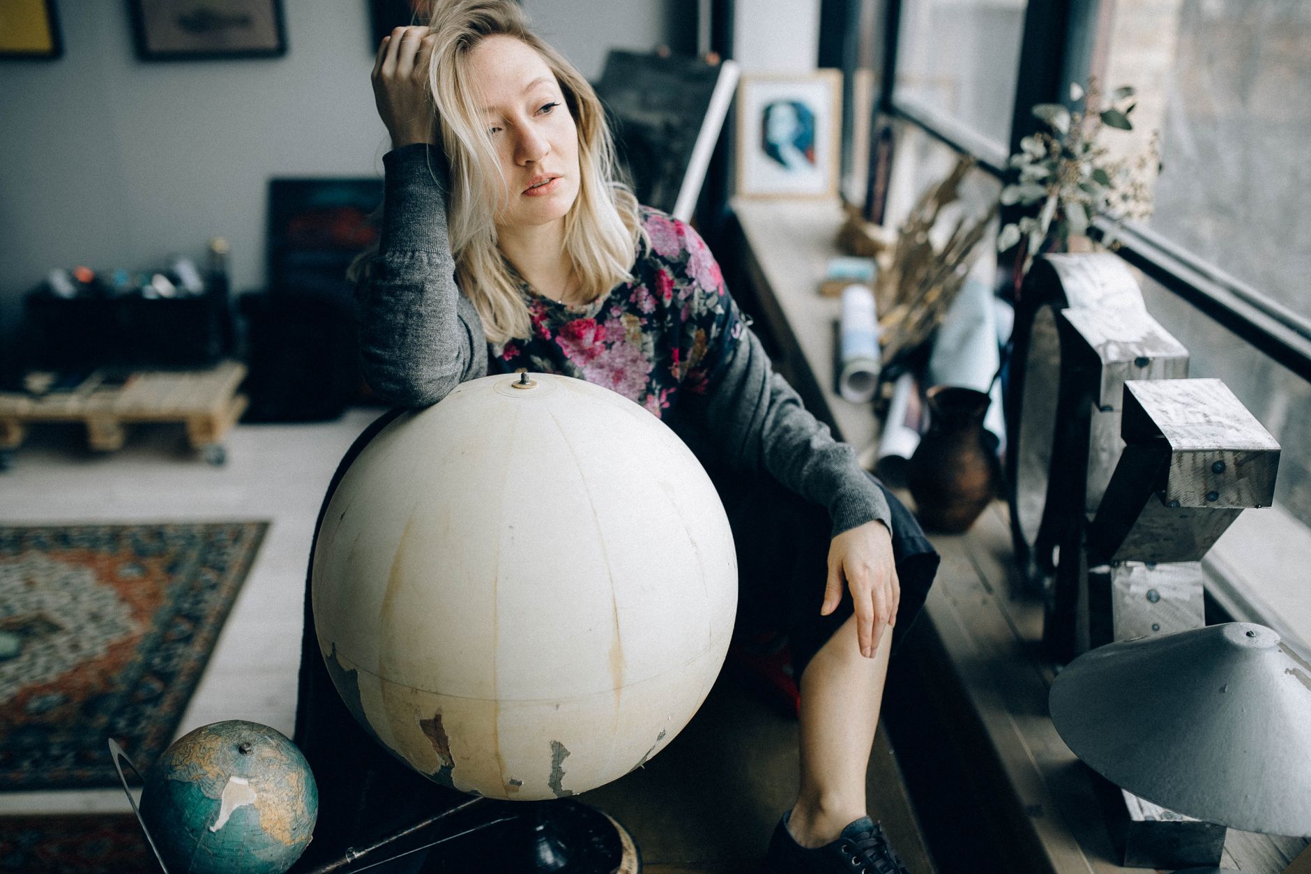 Pictures in the Globe