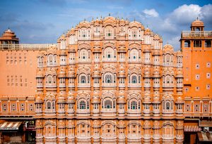 The honeycombed pink facade of the Hawa Mahal in Jaipur