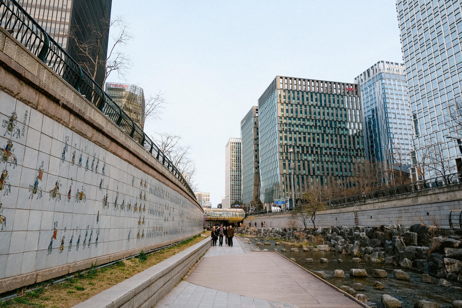 Seoul Travel Guide