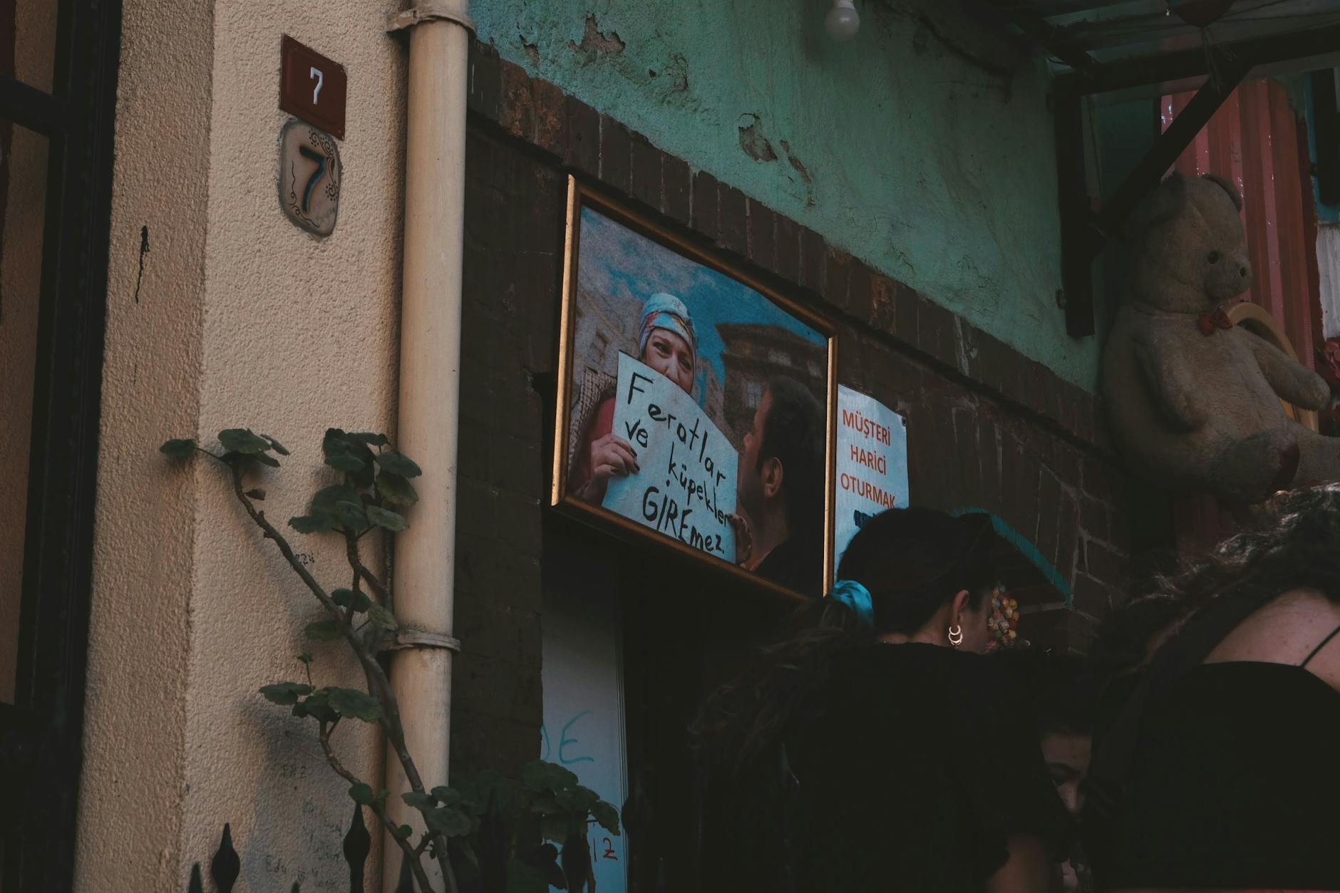 Sıdıka Hanım and Kurdish gangs