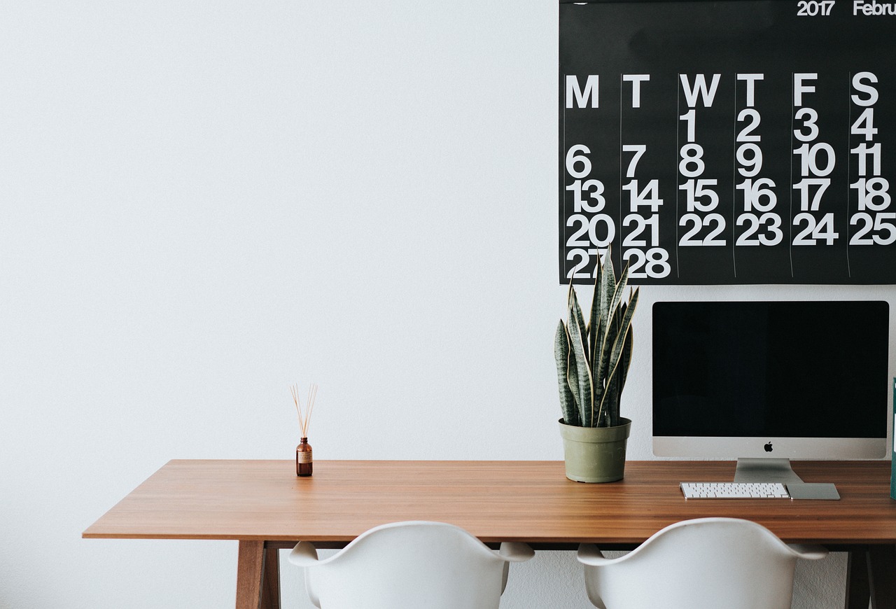 From Single Screen to Triple Monitor: Upgrading Your Programming Setup