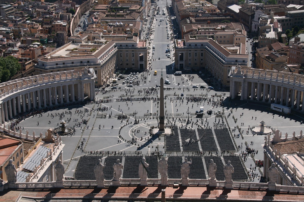 St Peter's Square and colonnade