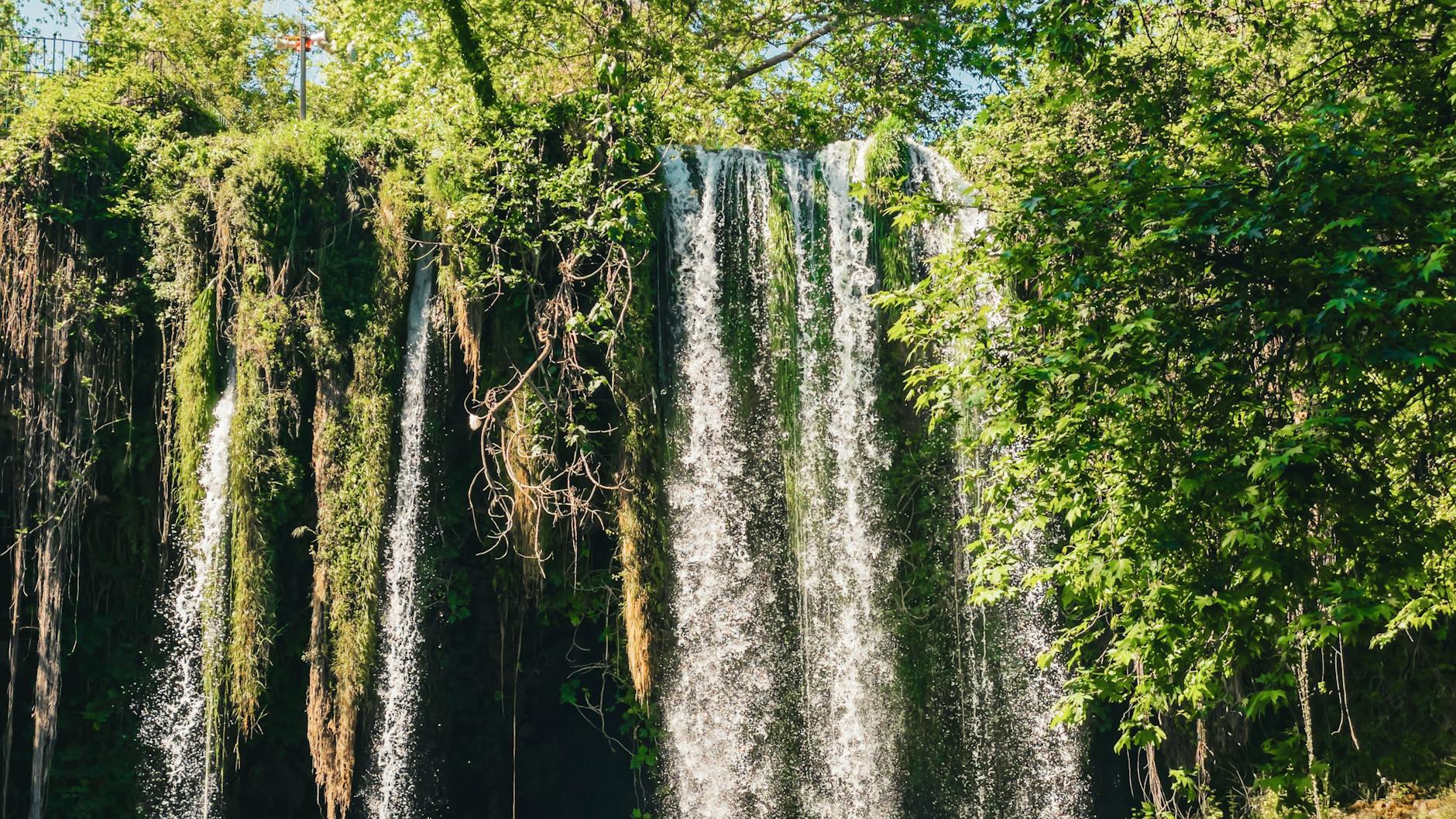 Suuçtu Waterfall Travel Guide