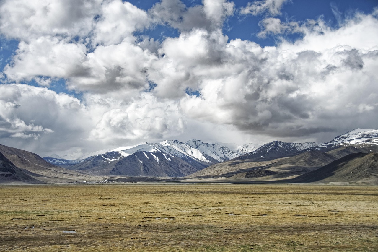 Pamir valley and peaks