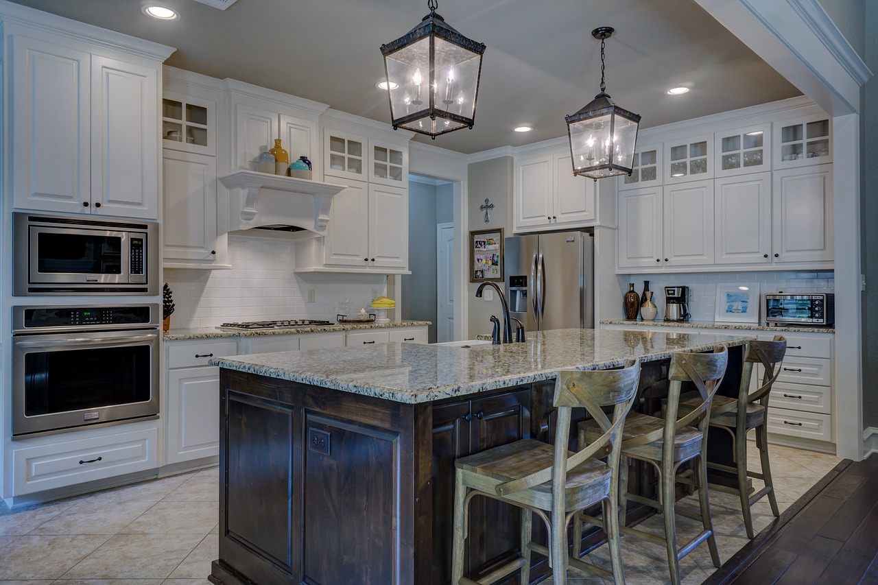 Tiny Kitchen Decor and Organization Tips