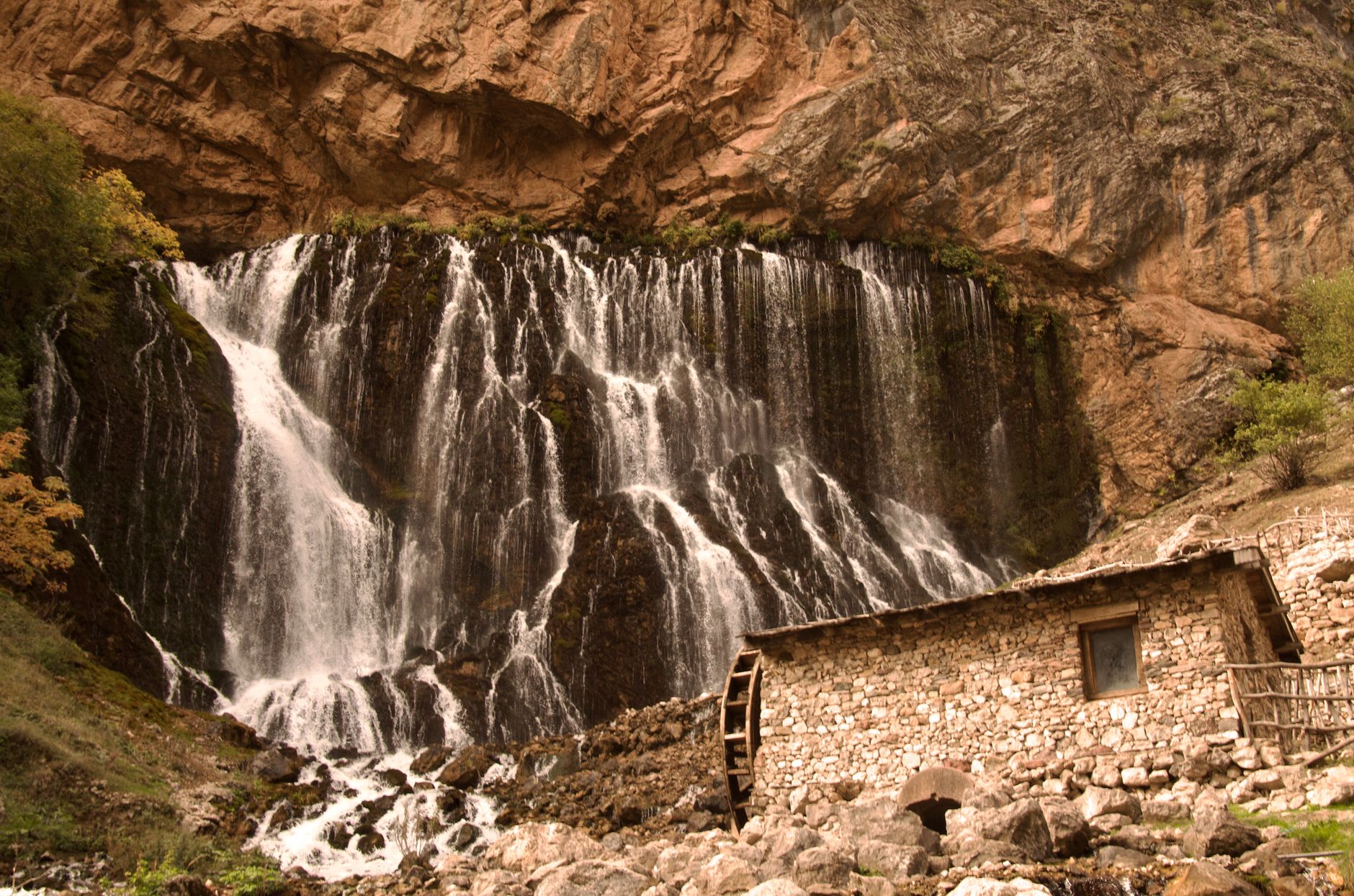 Uçansu Waterfall