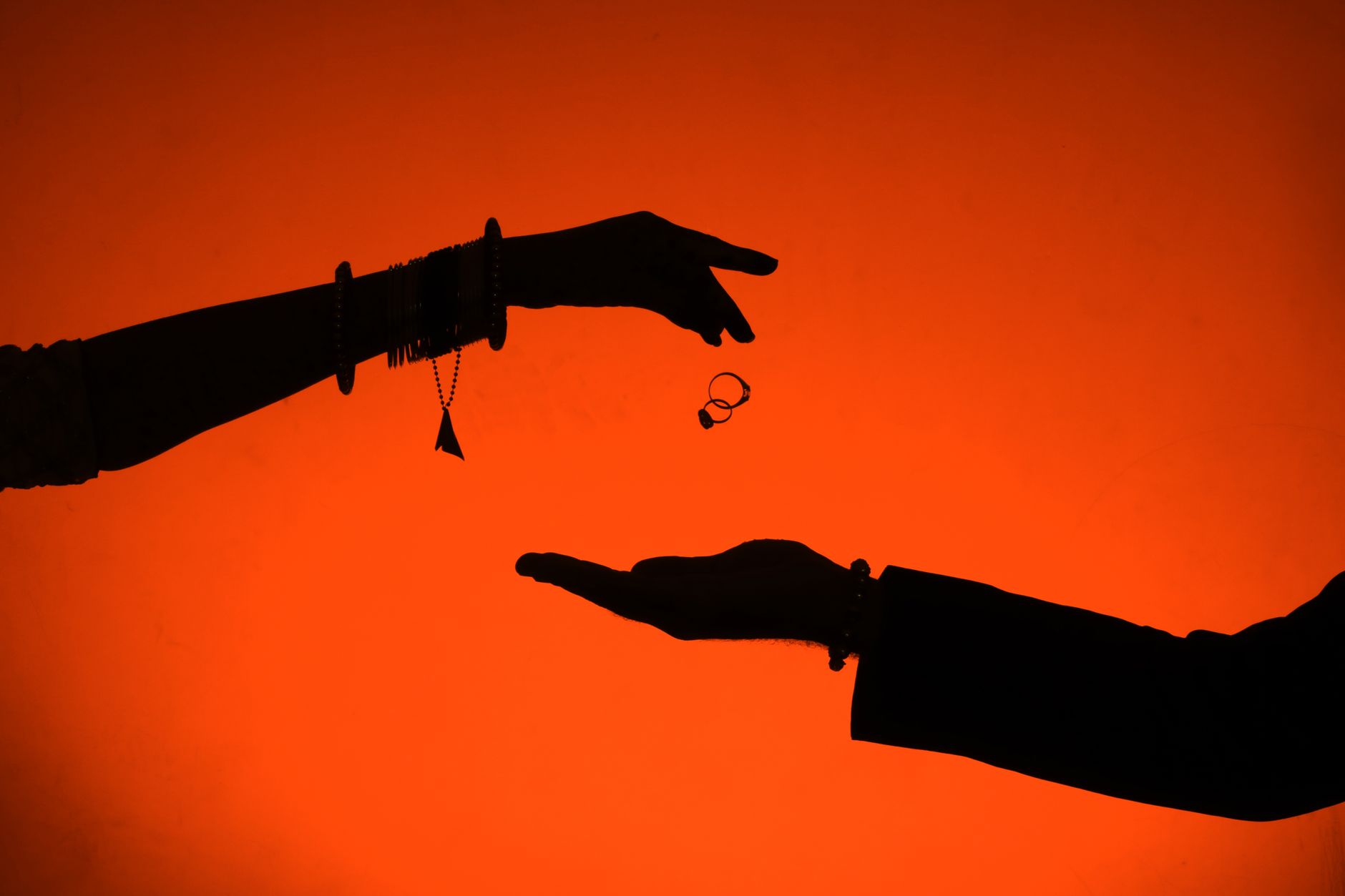 What does it mean to give oneself?