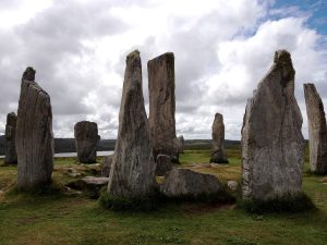 The avenue of stones leading toward the central ring