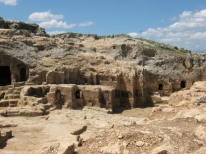 Roman-era graves found within the ancient mound of Cayonu