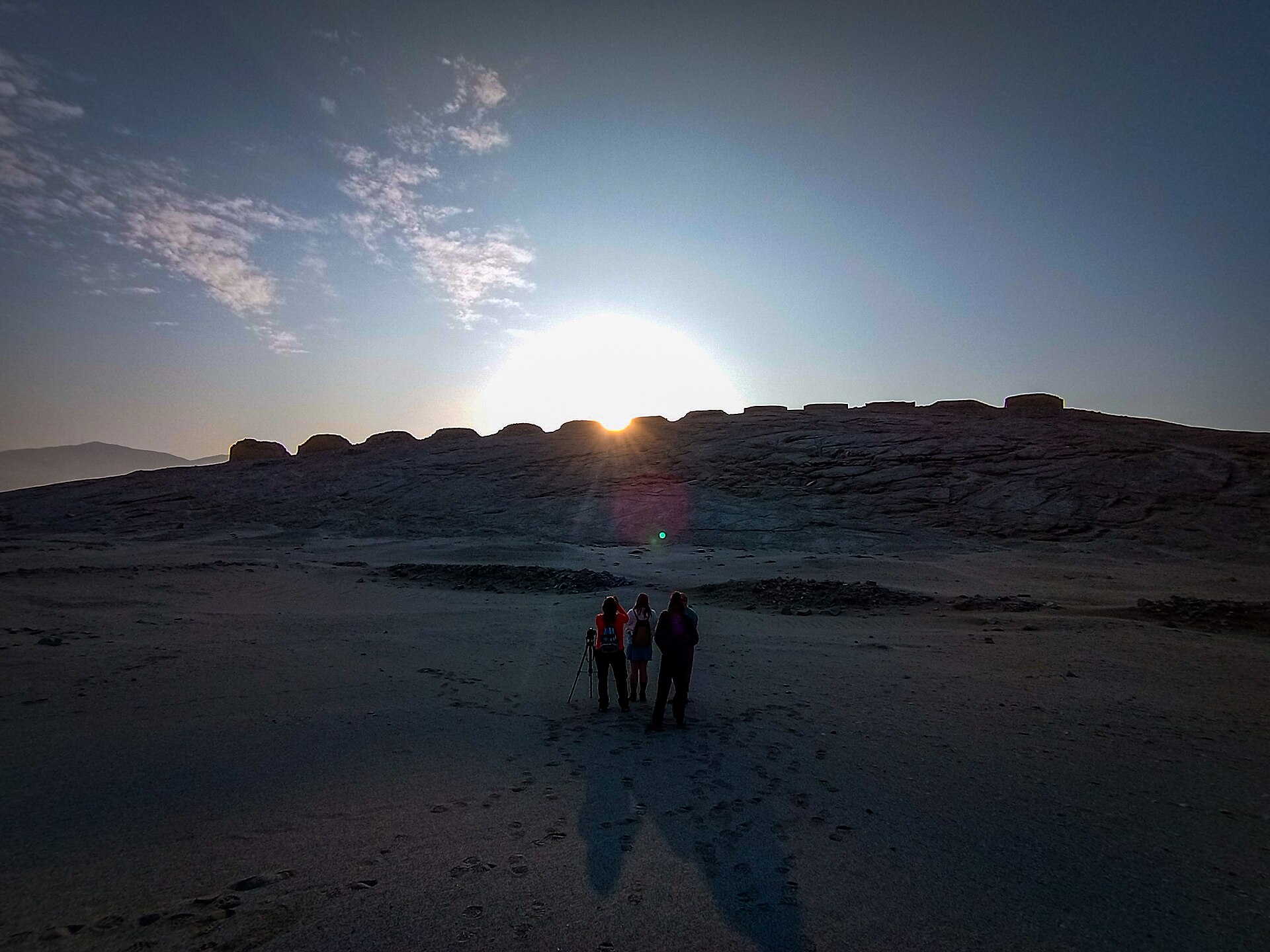 The sun aligning with the towers around the equinox, exactly as the ancient builders intended.