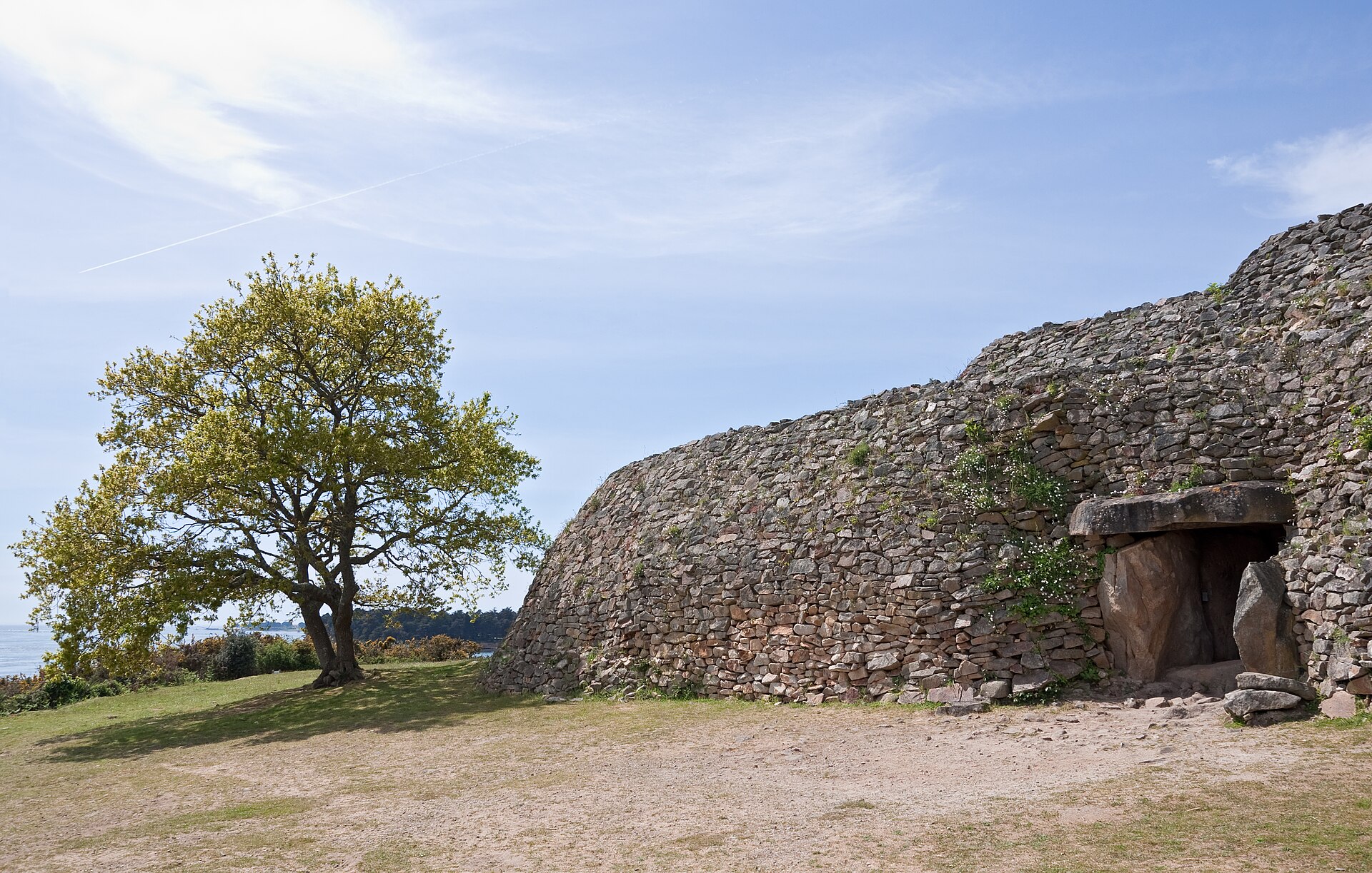 The entrance to the passage of the Gavrinis cairn