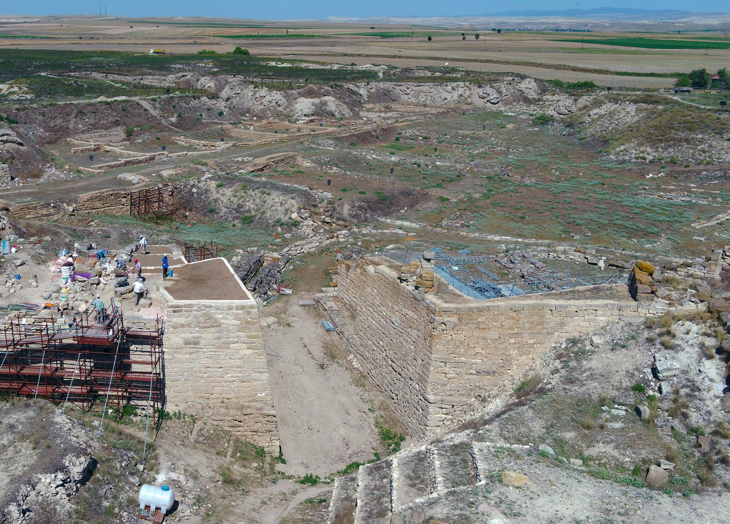 The Early Phrygian east gate at Gordion