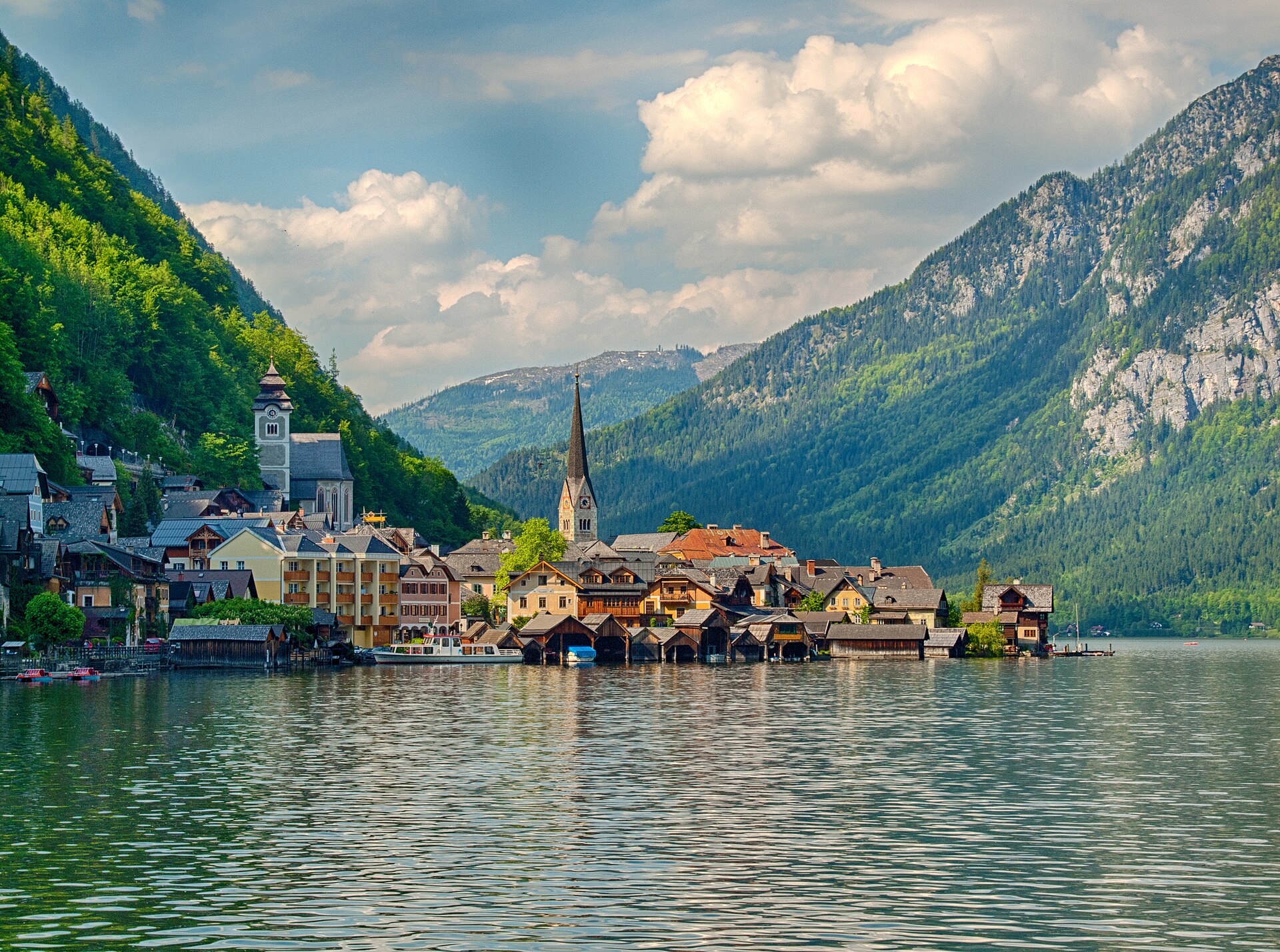 Lakeside houses Hallstatt