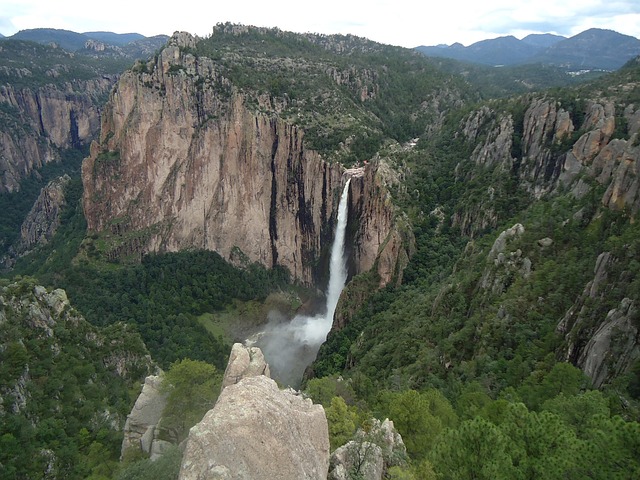 The canyons of the Sierra Tarahumara, including the falls at Basaseachi, cut off much of this territory from easy outside access for centuries.