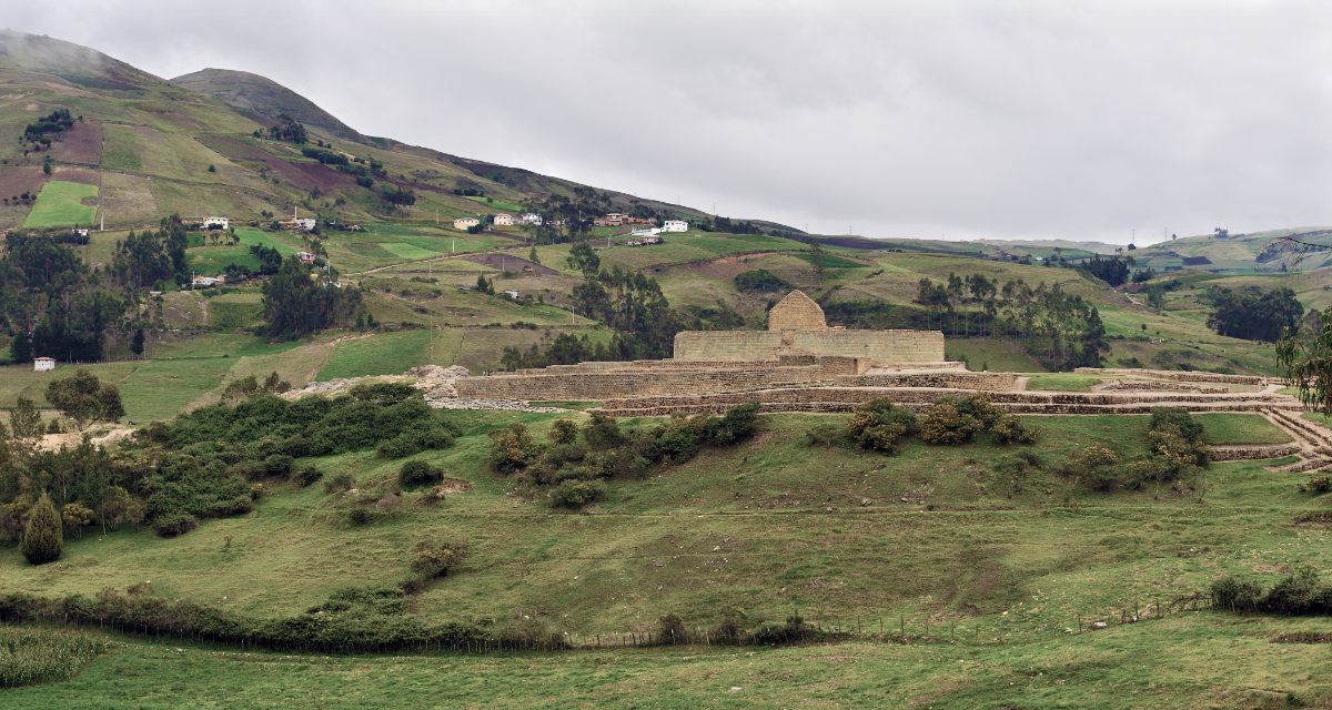 Canari and Inca stonework combined at the Ingapirca archaeological site