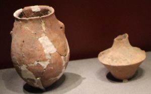 Pottery vessels of the Peiligang culture from the Jiahu site